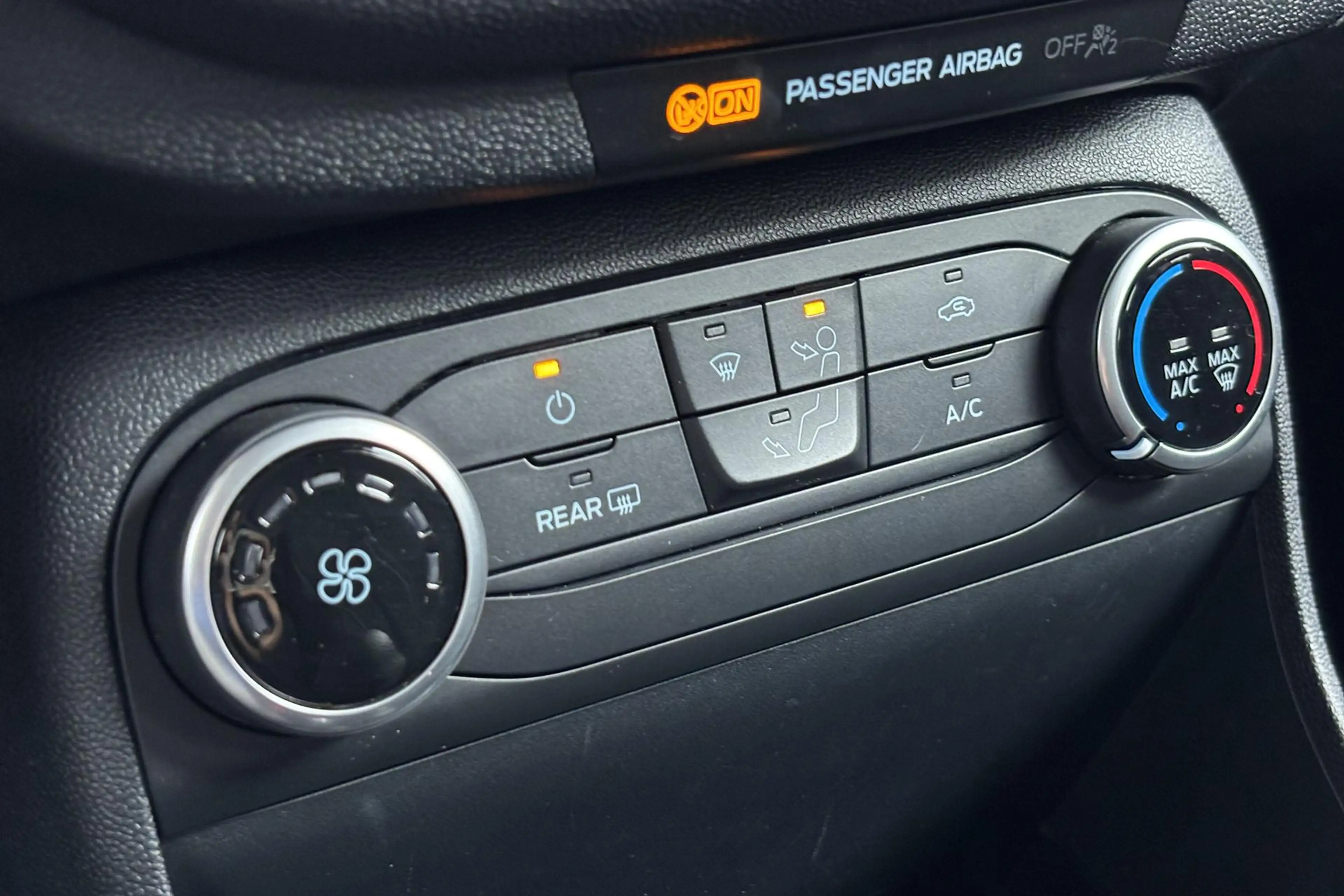 Ford Fiesta 1.0 EcoBoost Connected Fris en wendbaar stadsflits — photo 28