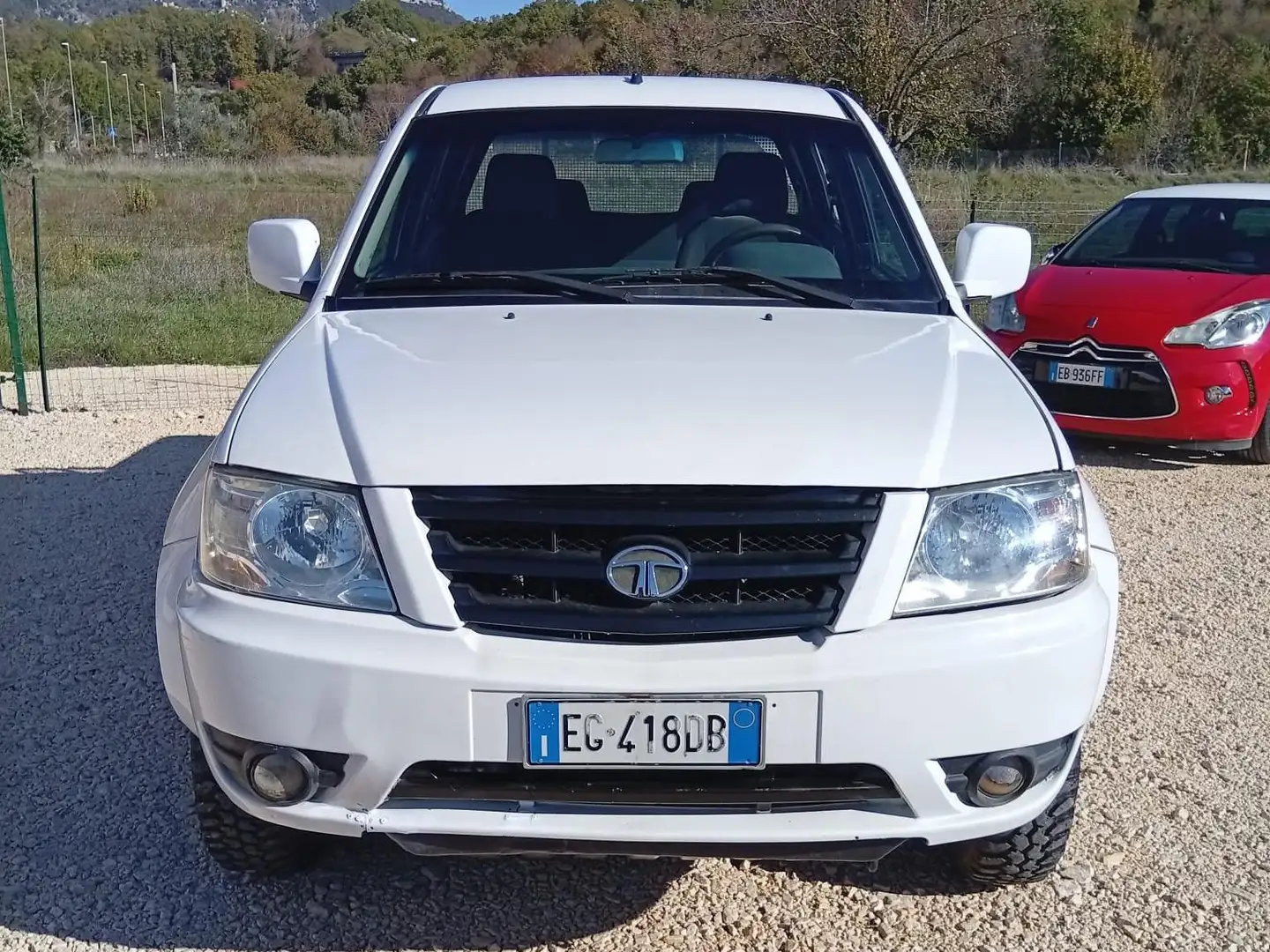 Tata Xenon Xenon 2.2 td 16v Dicor 4x4 pl Weiß - 2