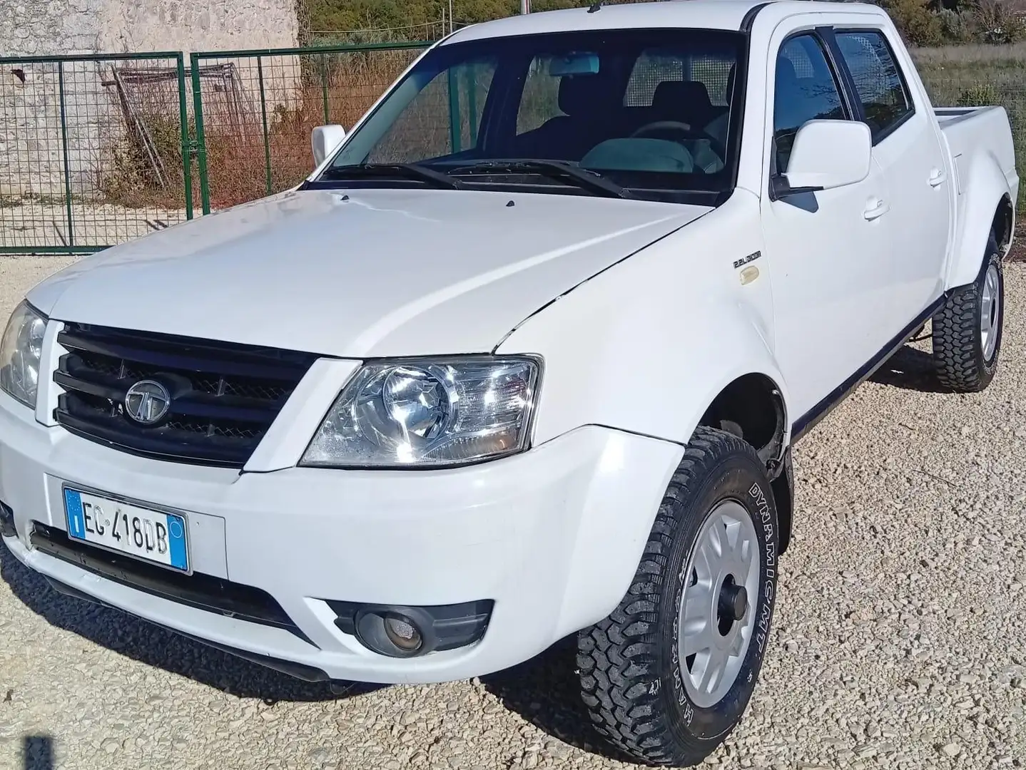 Tata Xenon Xenon 2.2 td 16v Dicor 4x4 pl Weiß - 1