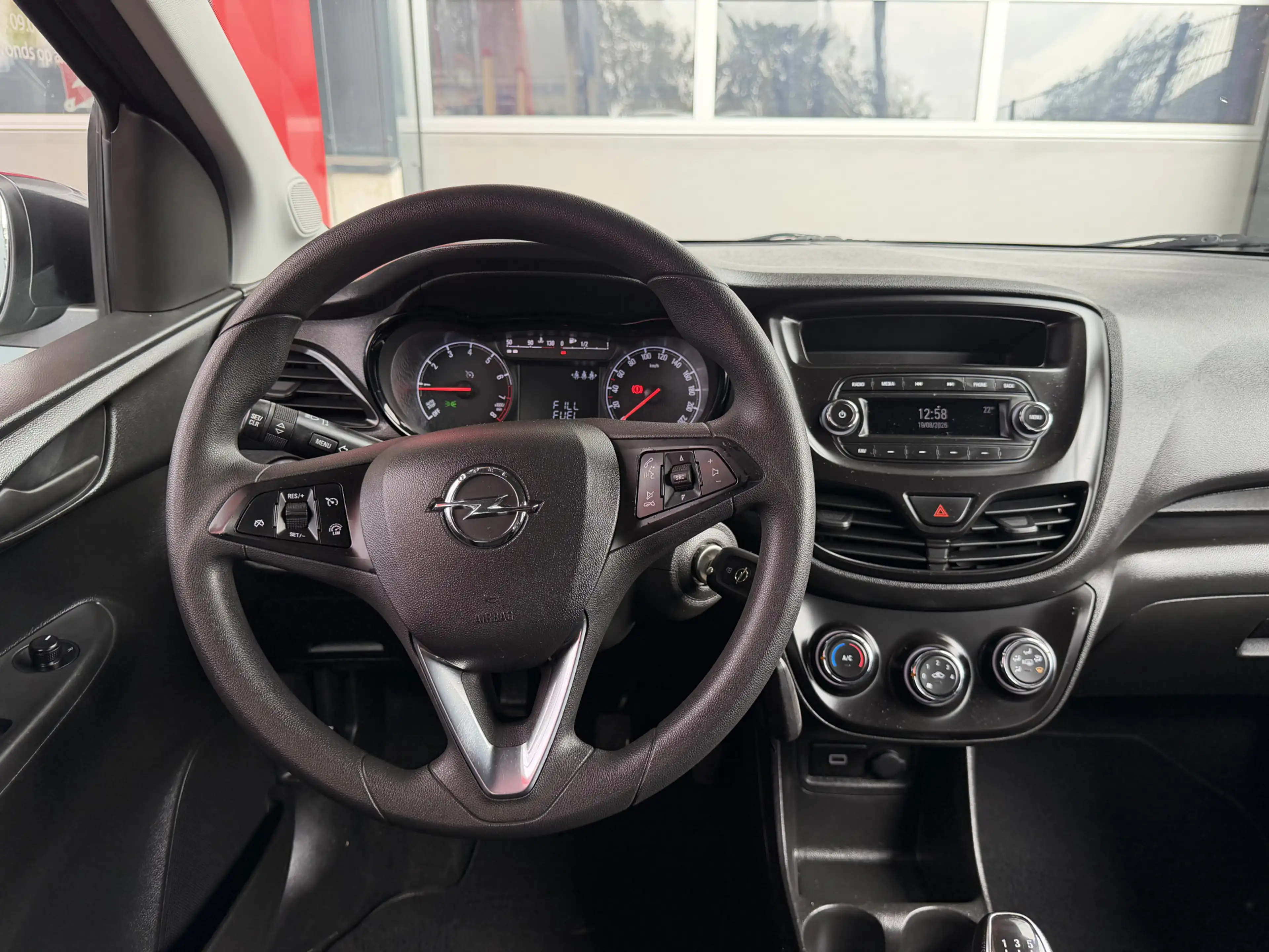 Opel Karl 1.0 ecoFLEX 120 Jaar Edition — photo 12