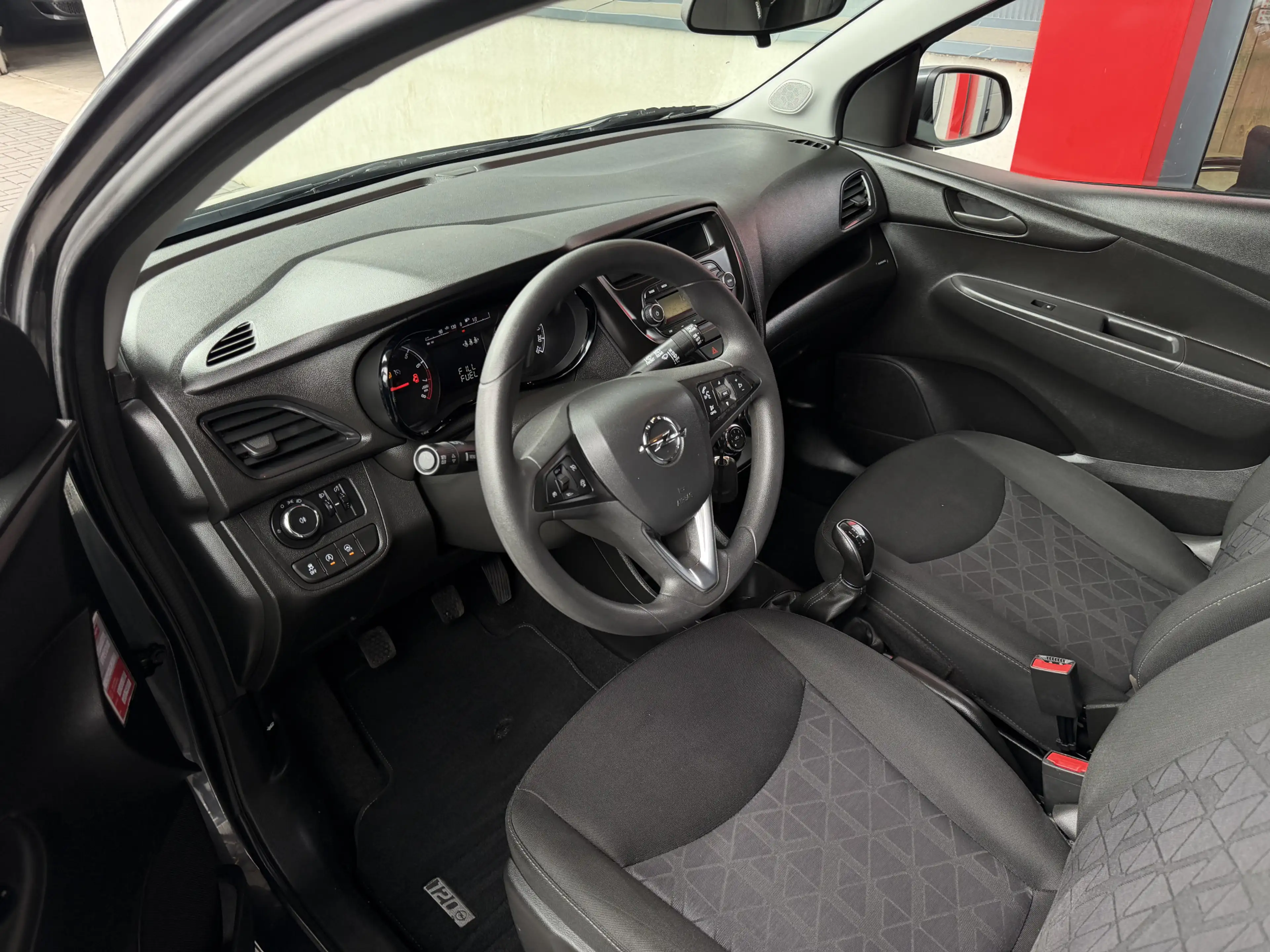 Opel Karl 1.0 ecoFLEX 120 Jaar Edition — photo 9