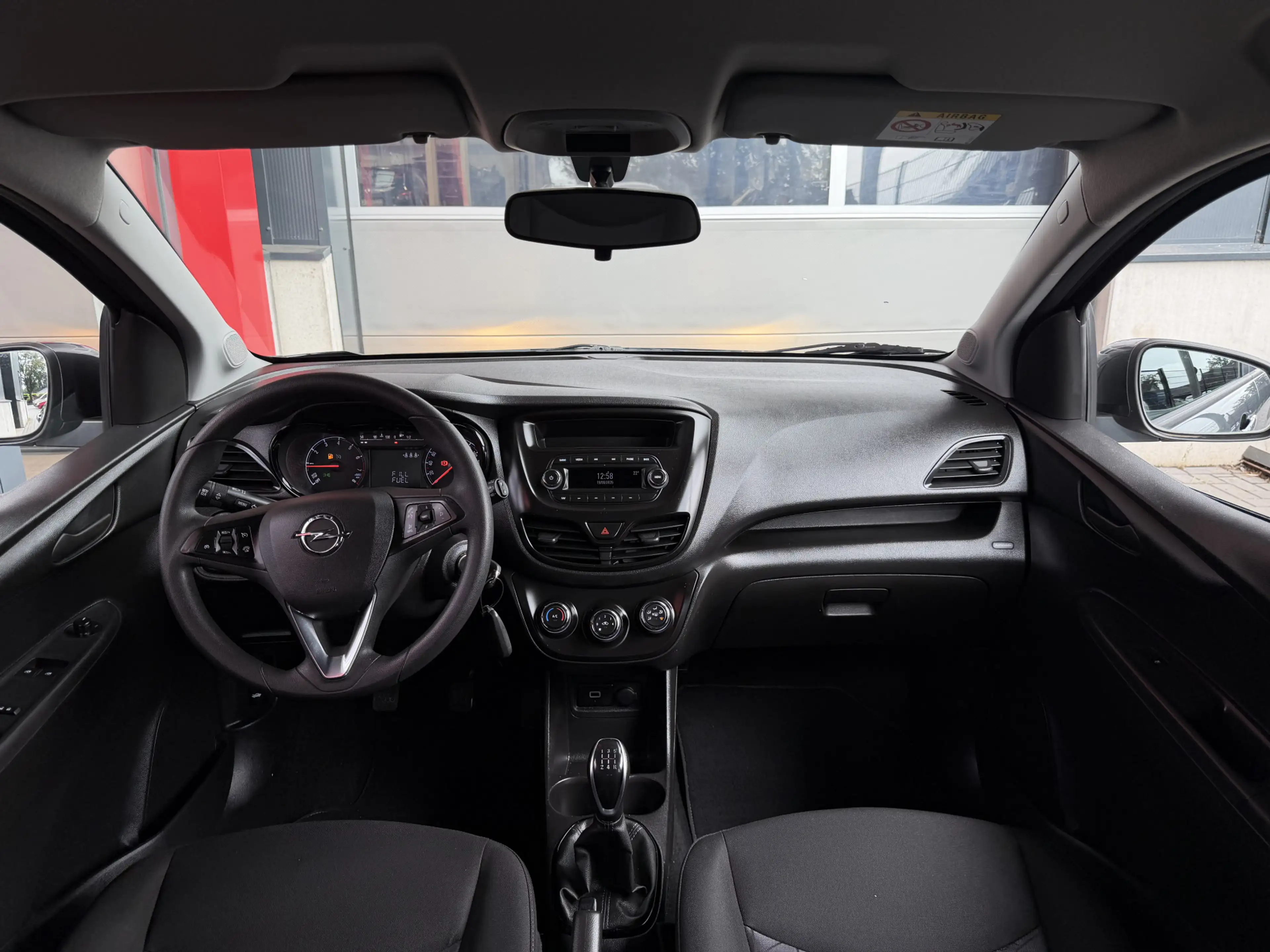 Opel Karl 1.0 ecoFLEX 120 Jaar Edition — photo 11