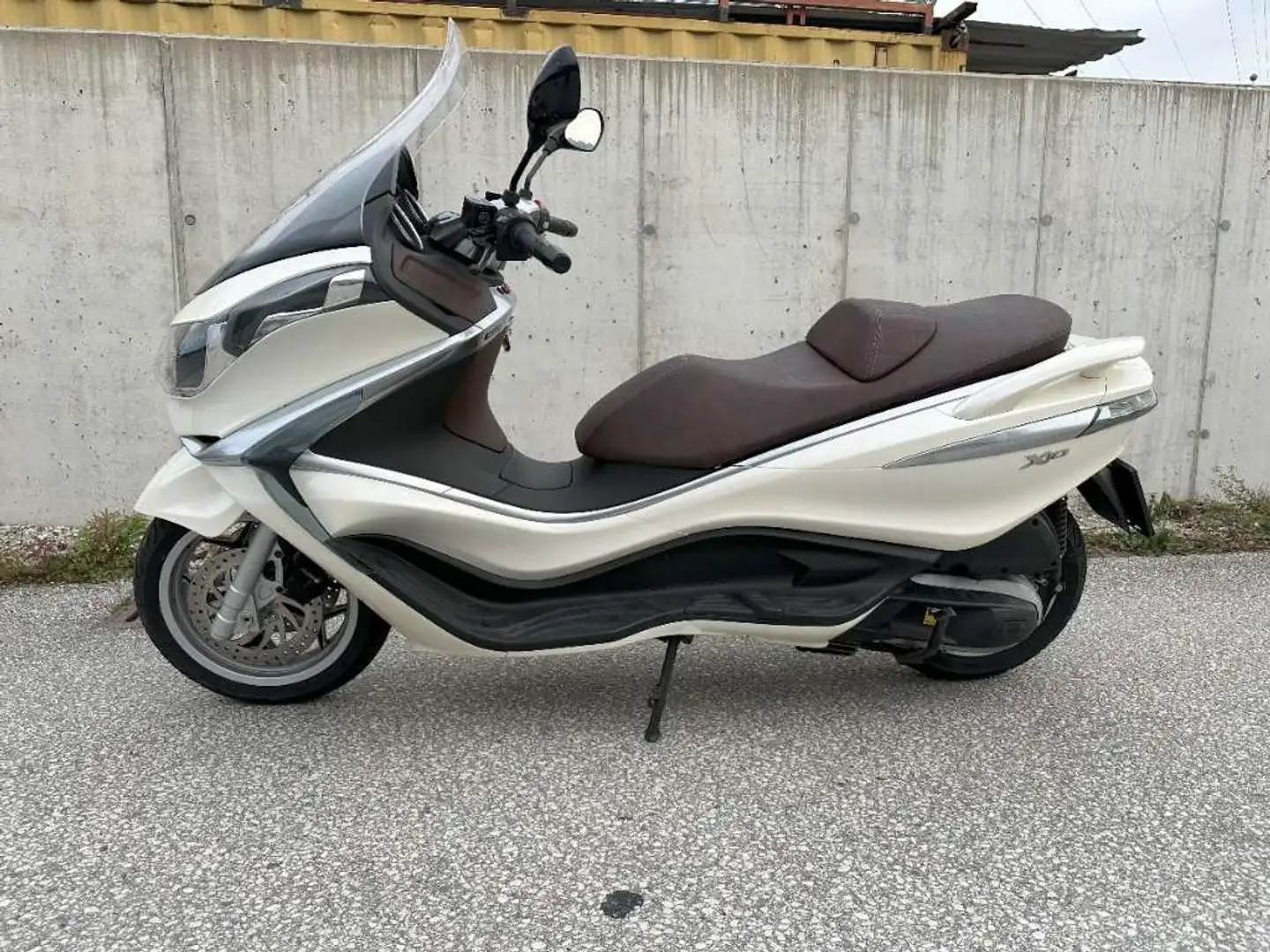 Piaggio X10 - 2
