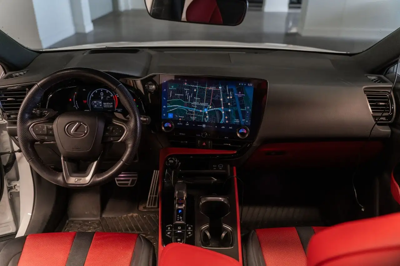 Lexus NX снимка Lexus NX
