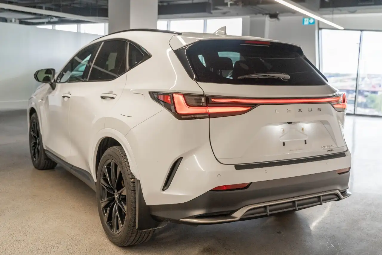 Lexus NX снимка Lexus NX