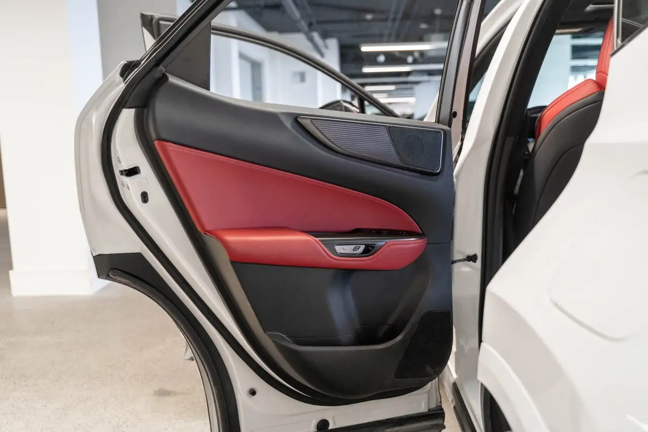 Lexus NX снимка Lexus NX