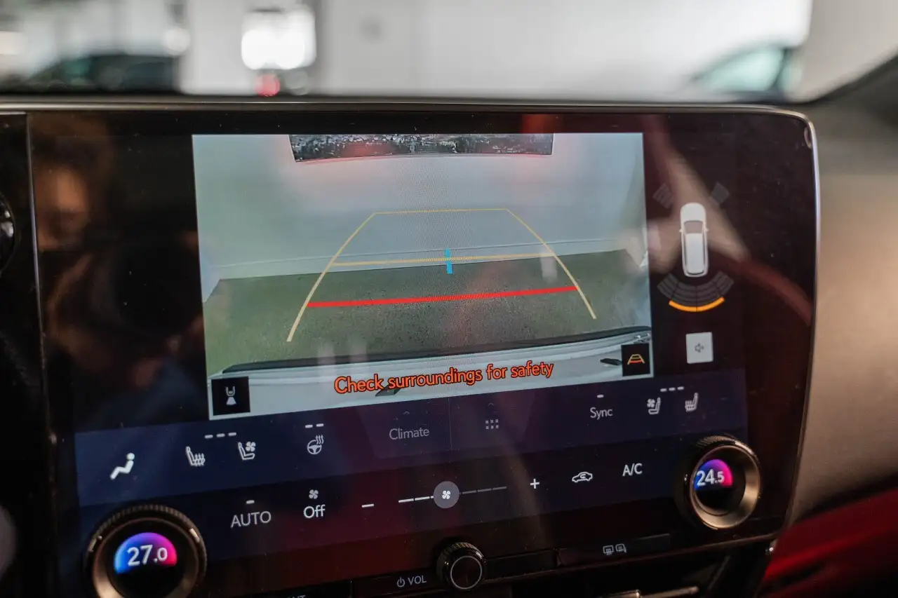 Lexus NX снимка Lexus NX