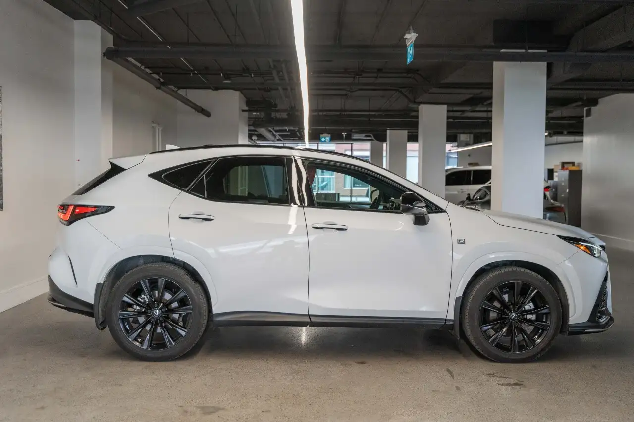 Lexus NX снимка Lexus NX
