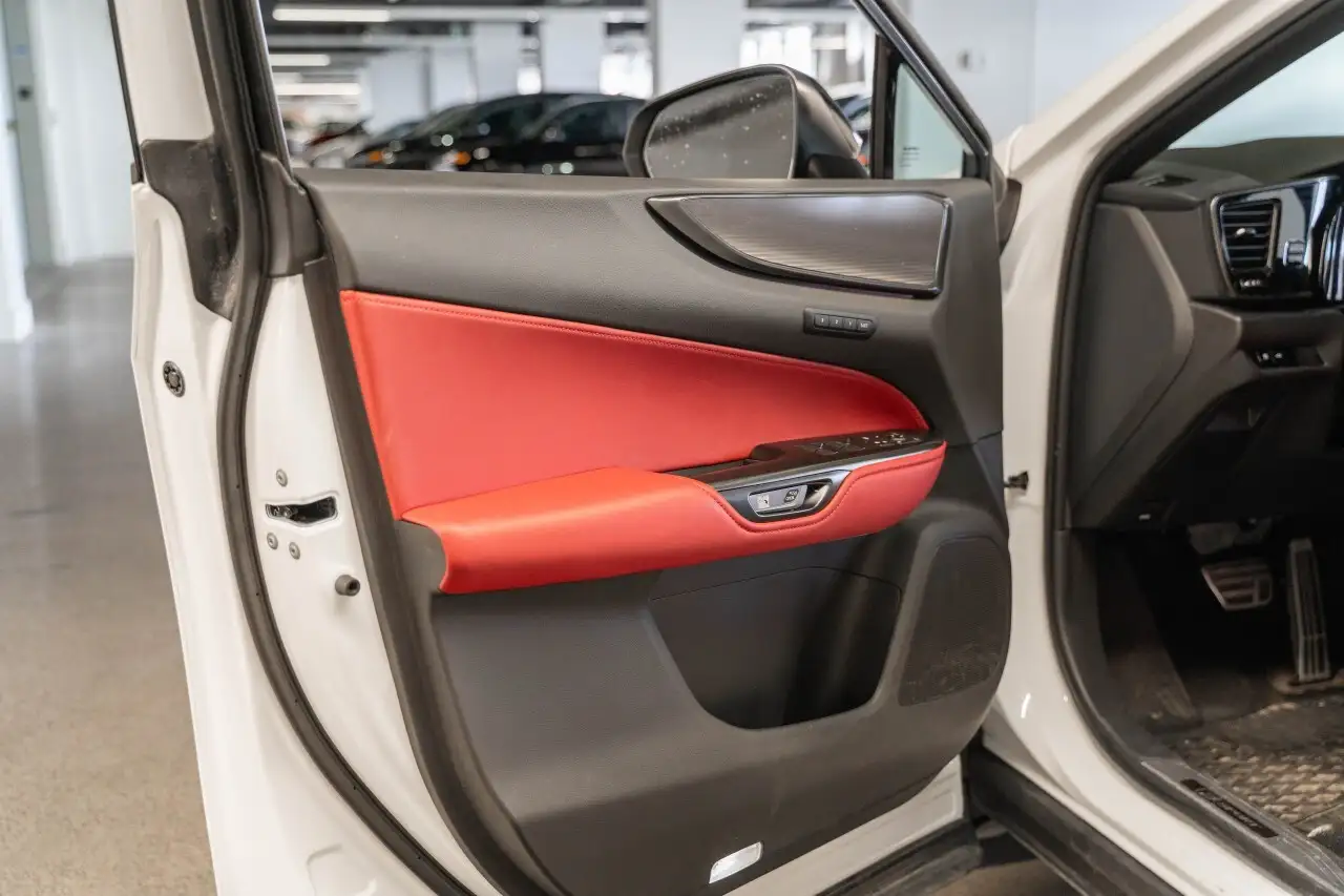 Lexus NX снимка Lexus NX