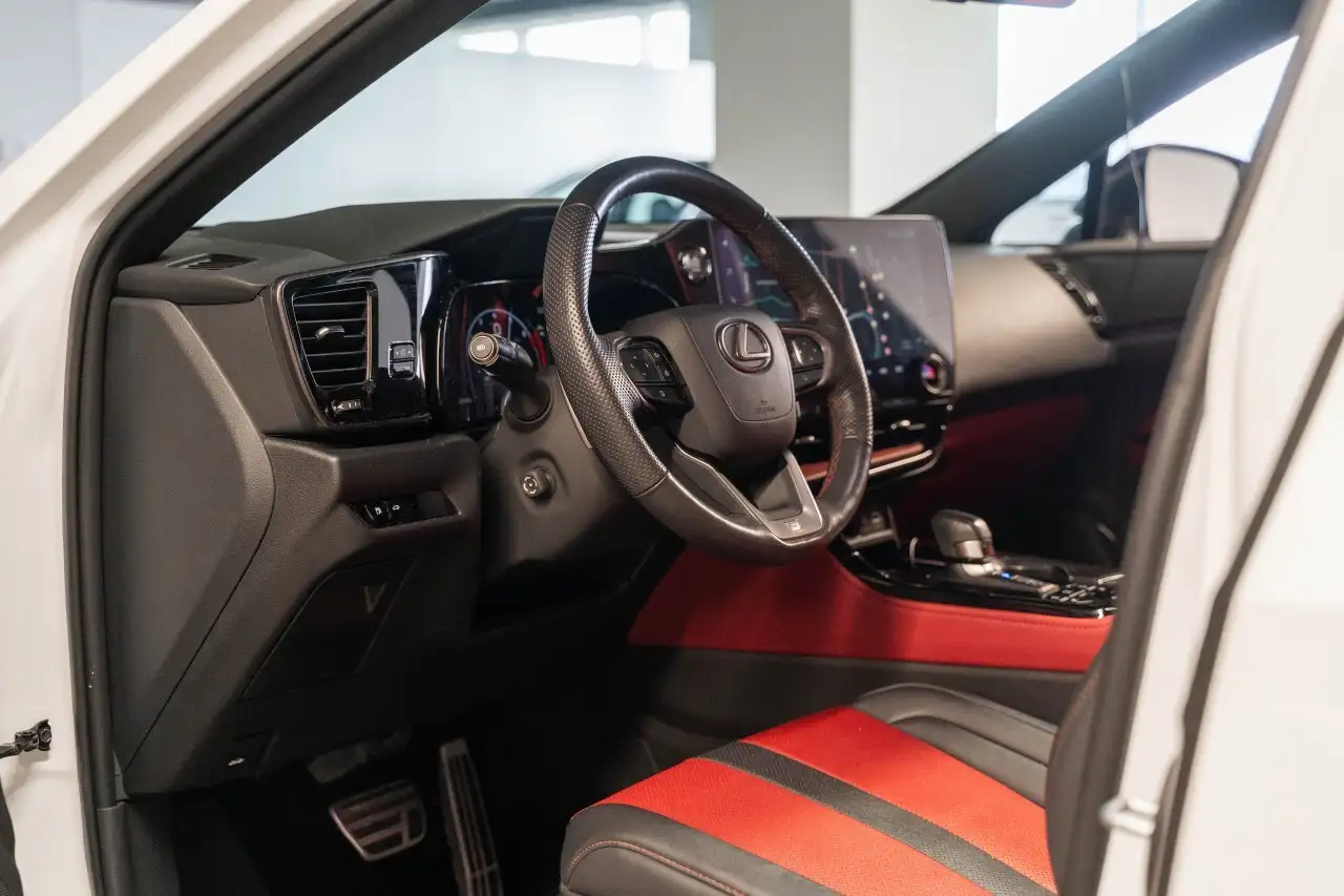 Lexus NX снимка Lexus NX