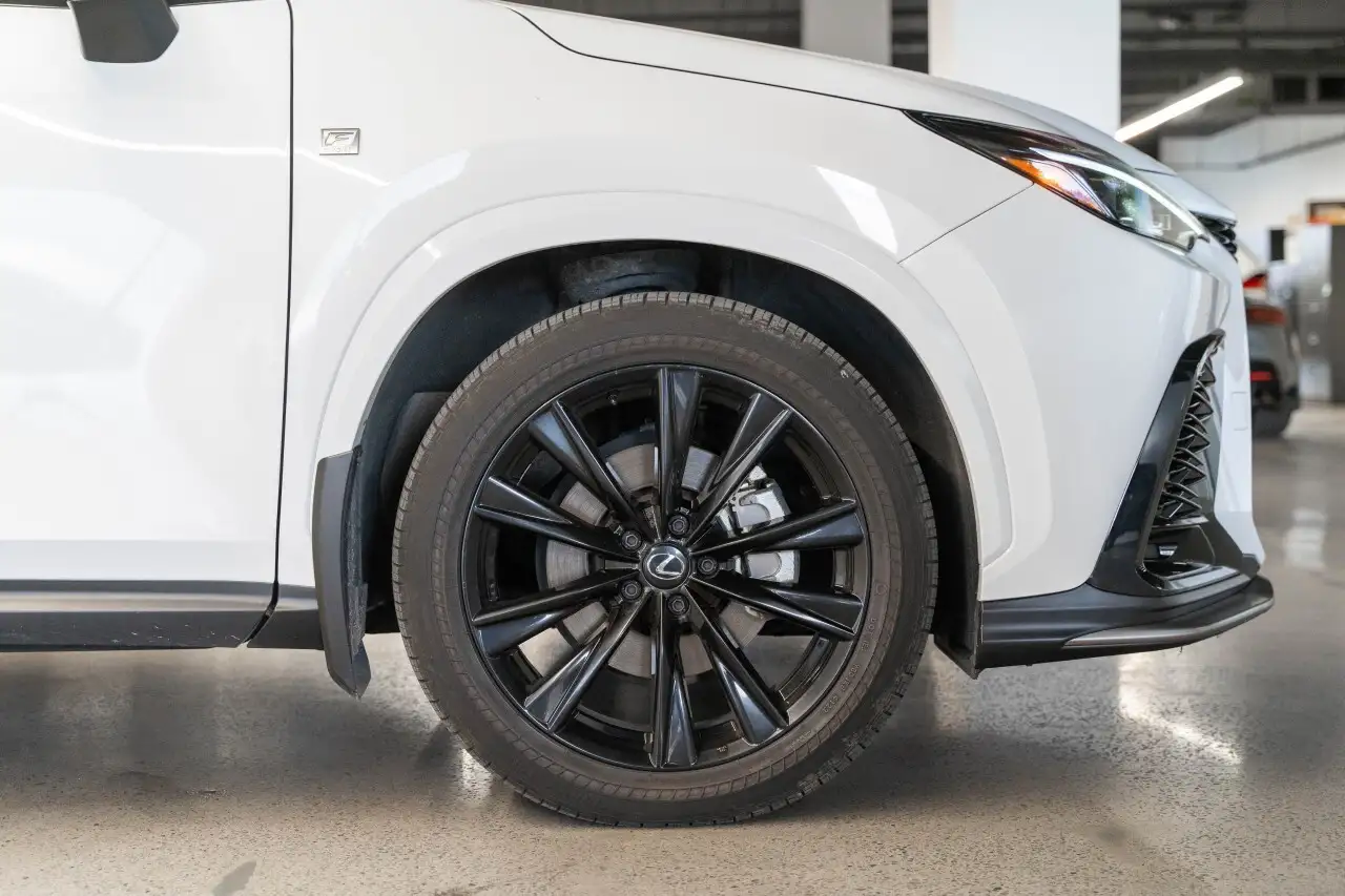 Lexus NX снимка Lexus NX