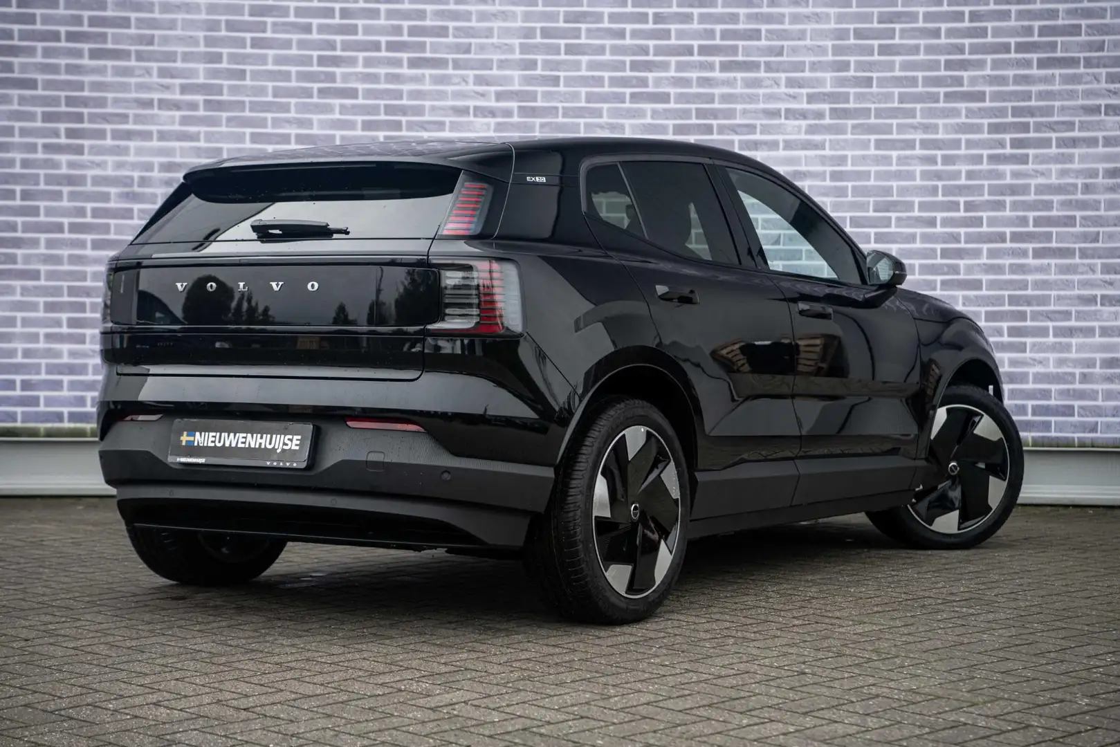 Volvo EX30 Single Motor Extended Range Plus 69 kWh | Stoel- e Negro - 2