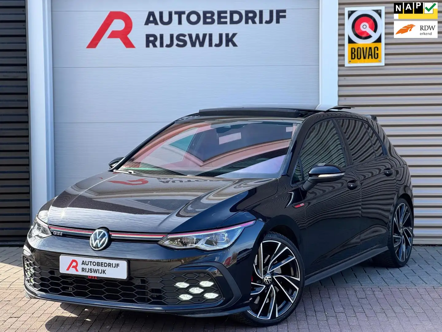 Volkswagen Golf GTI 2.0 TSI Pano/Matrix/H&K/HUD Zwart - 1
