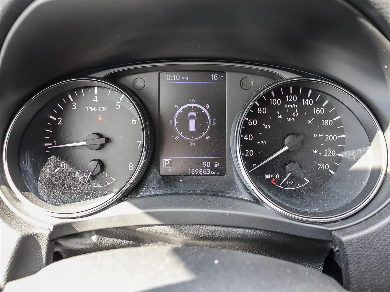 Nissan Rogue снимка Nissan Rogue