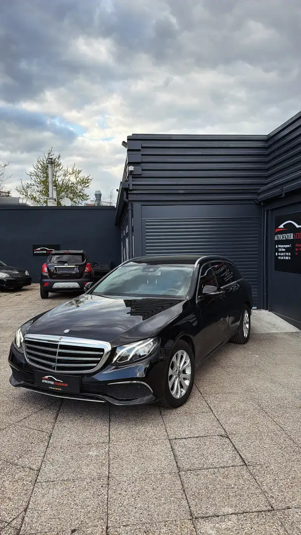 Mercedes-Benz E 220 E 220 d (213.204) Schwarz - 1