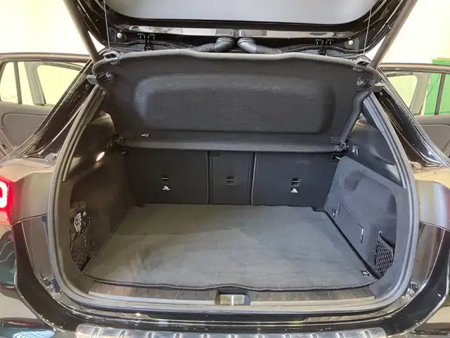 Mercedes-Benz Gla view 8