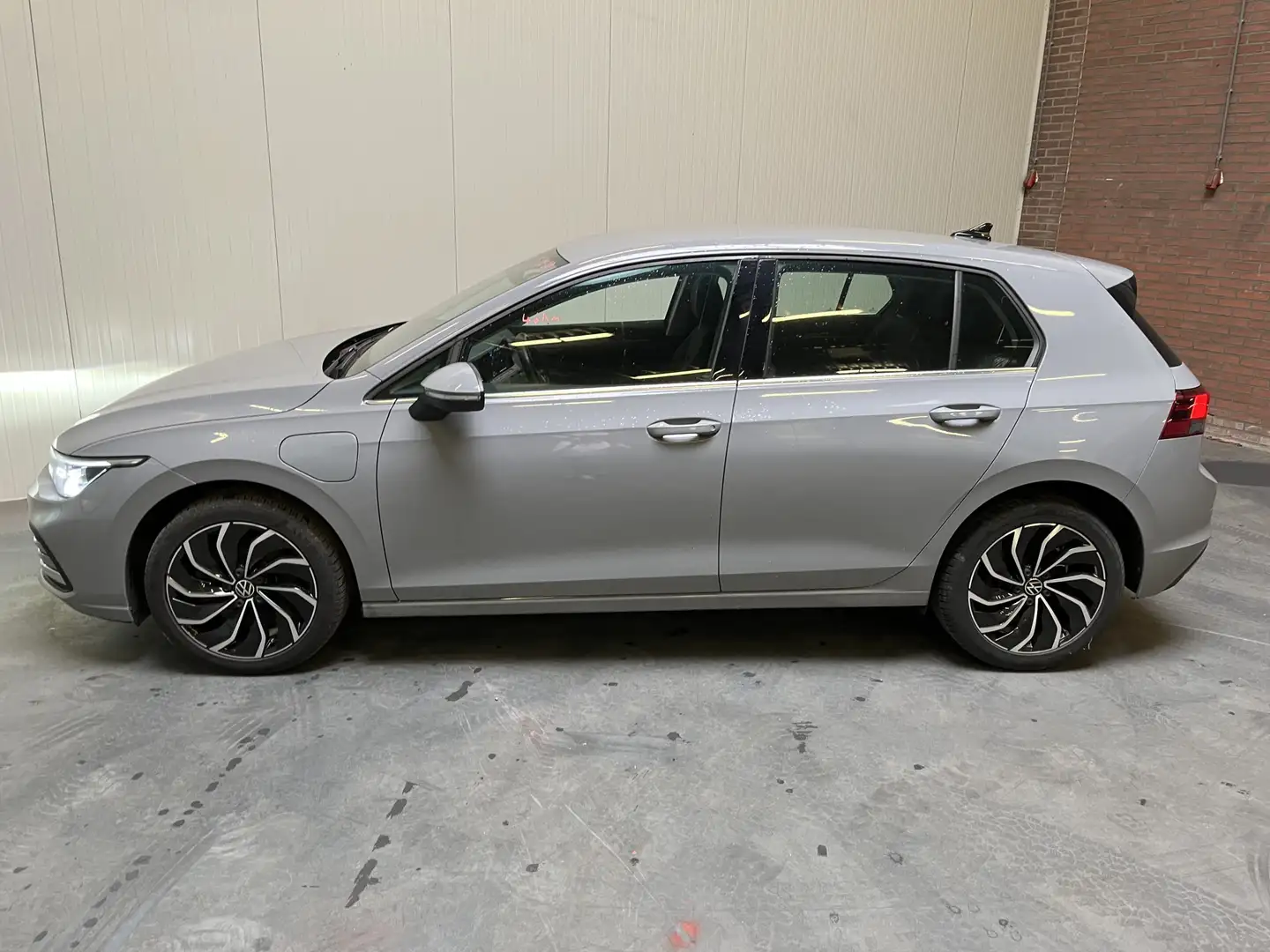 Volkswagen Golf 1.4 eHybrid Style / AUTOMAAT/ 204 PK/ STUUR+STOEL Grau - 2