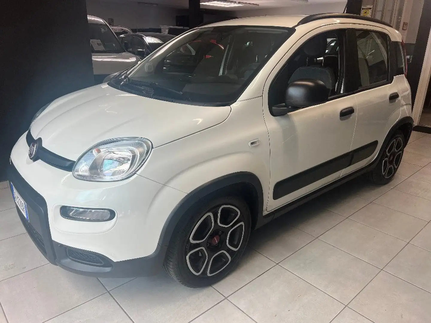 Fiat Panda 1.0 FireFly S&S Hybrid City Life Bianco - 2