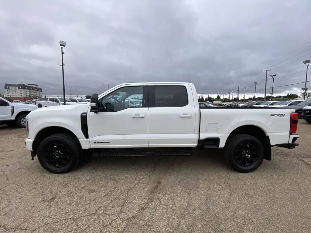 2024 Ford F-350 Super Duty Lariat Crew Cab 160 | 360 Cam | Trailer Tow Mirror — photo 4