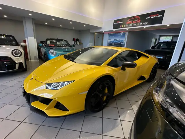 Lamborghini Huracan view 15