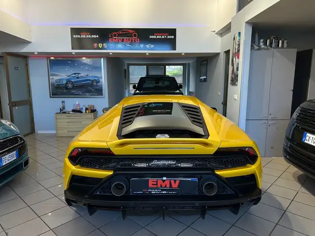 Lamborghini Huracan view 11