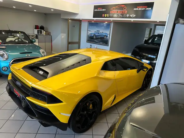 Lamborghini Huracan view 10