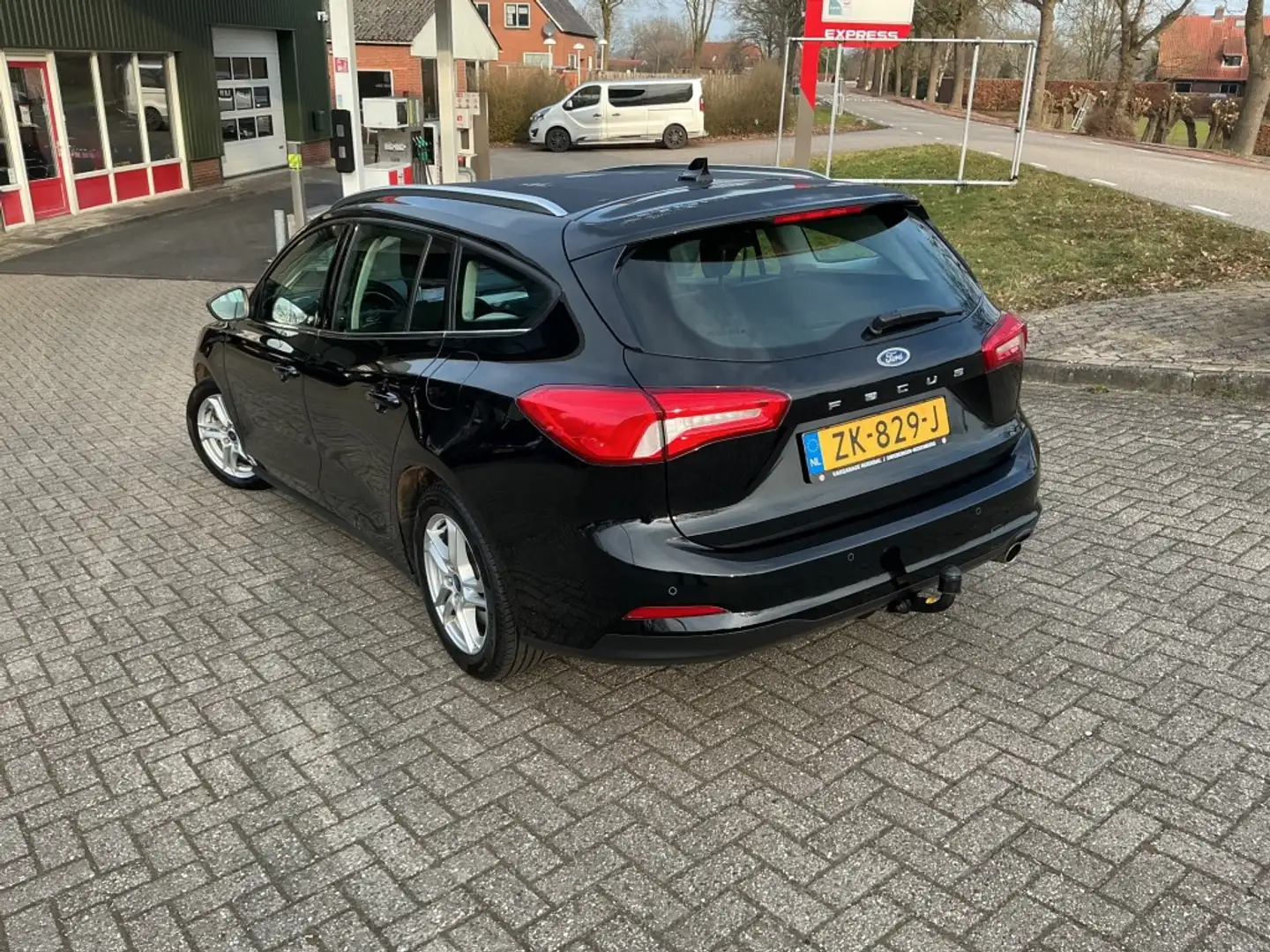 Ford Focus 1.0 ECOB. TREND BUSINESS EDITION Schwarz - 2