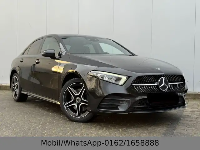 Mercedes-Benz A 250 A Limousine A 250 e AMG Line Night-Paket