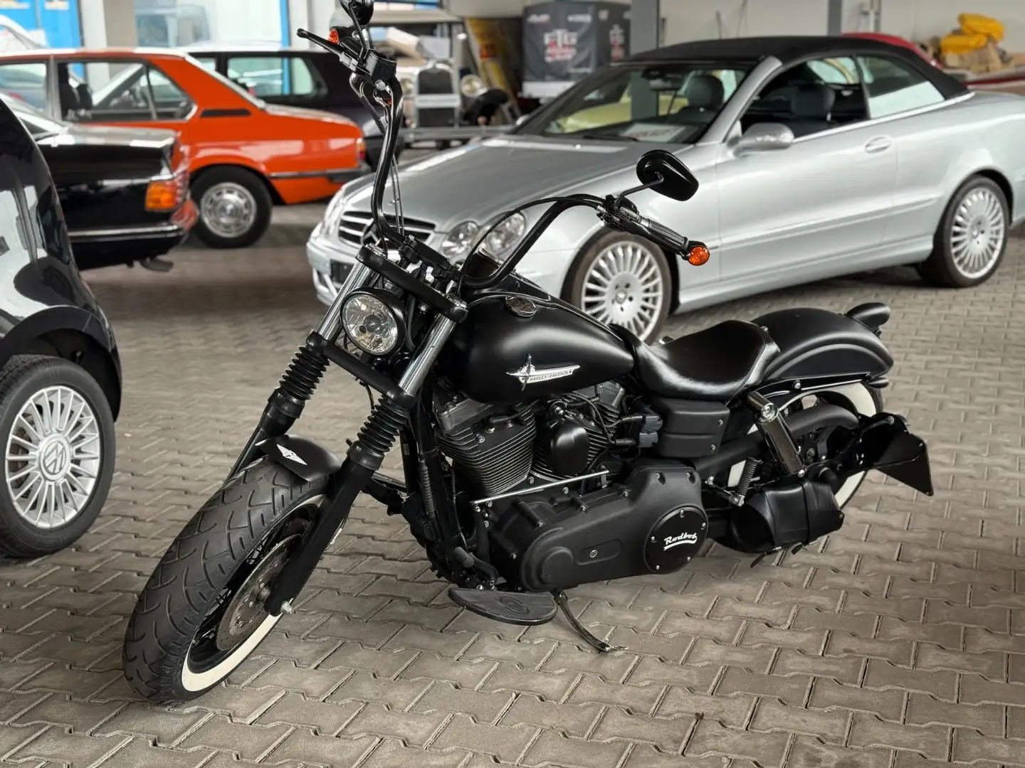 Harley-Davidson Dyna Street Bob Custom Sehr gepflegt Negru - 1