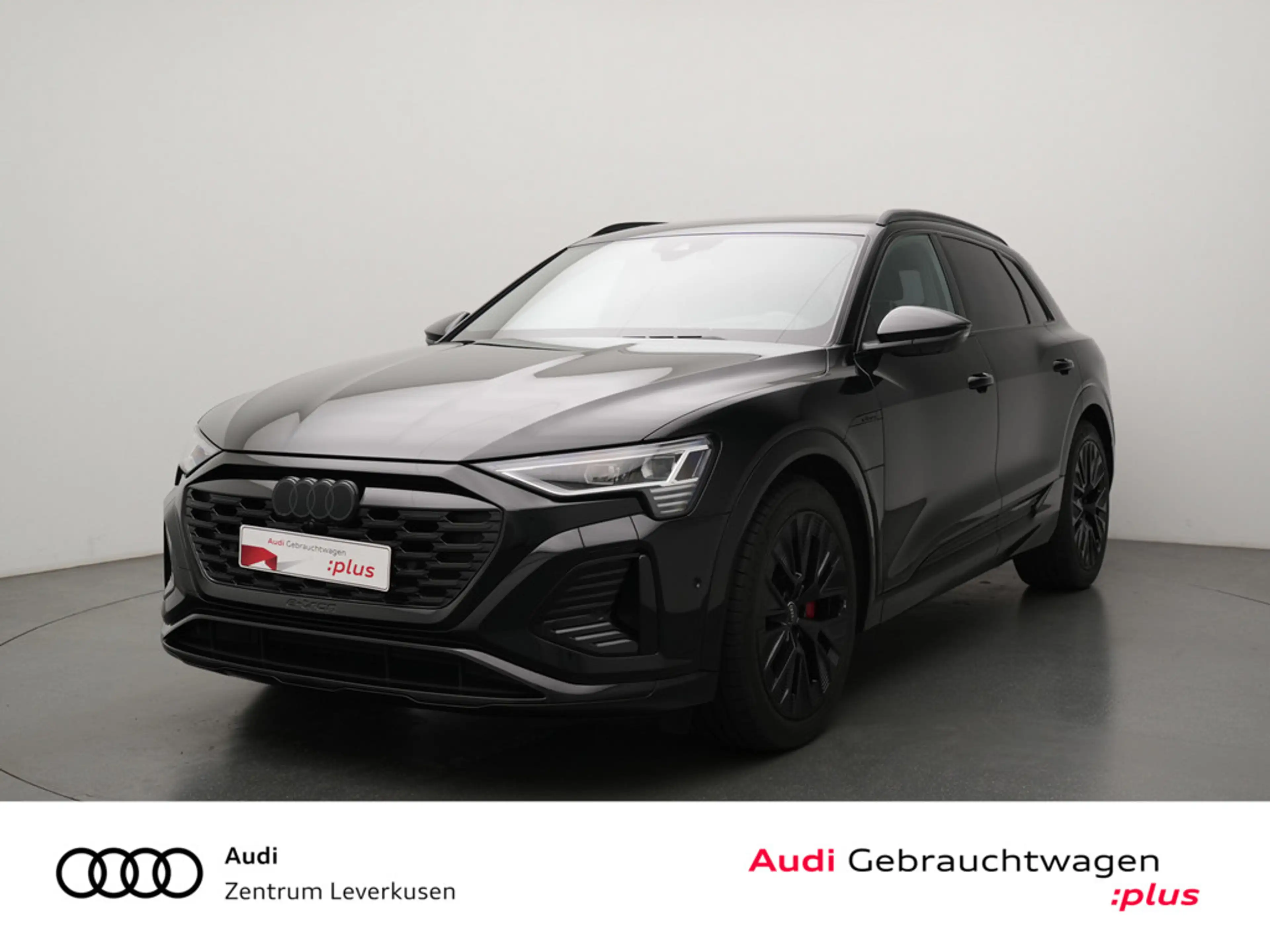 Audi Q8 e-tron quattro S line PANO MATRIX AHK ACC