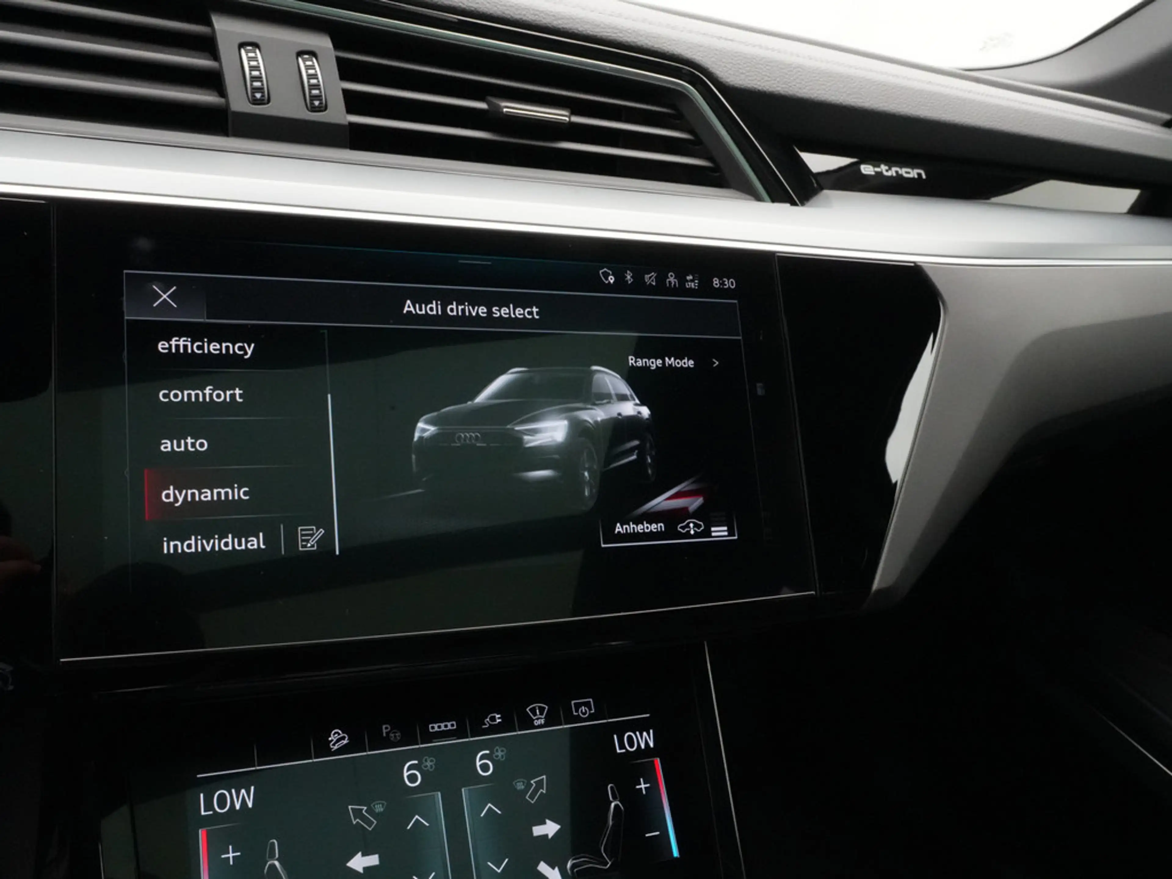Audi Q8 e-tron quattro S line PANO MATRIX AHK ACC — photo 13