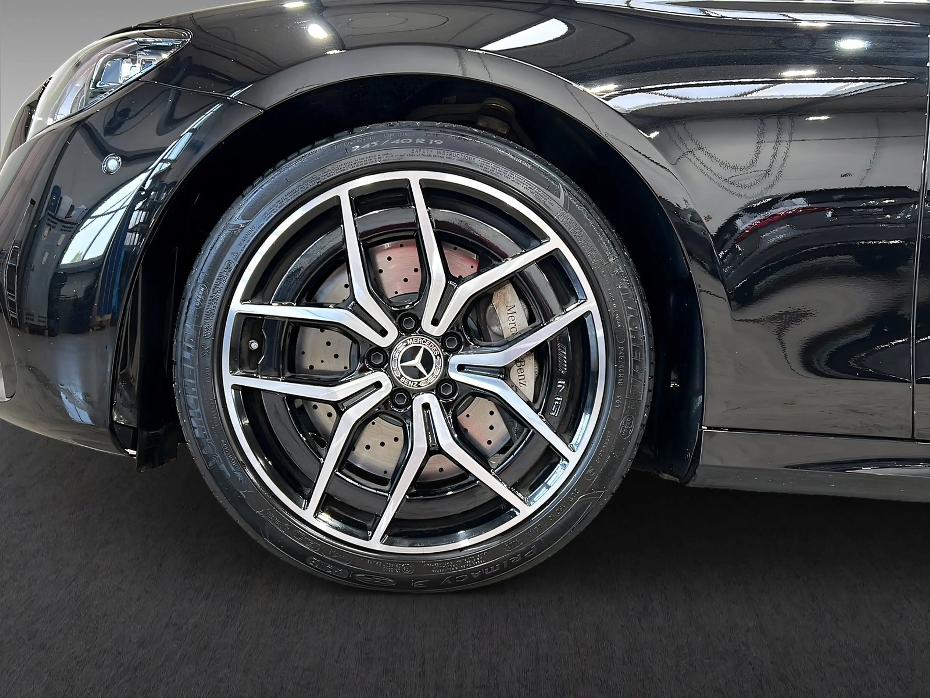 Mercedes-Benz E 400 d 4M T AMG+MULTI+DISTRO+Burme+StHz+HuD+AHK — photo 4
