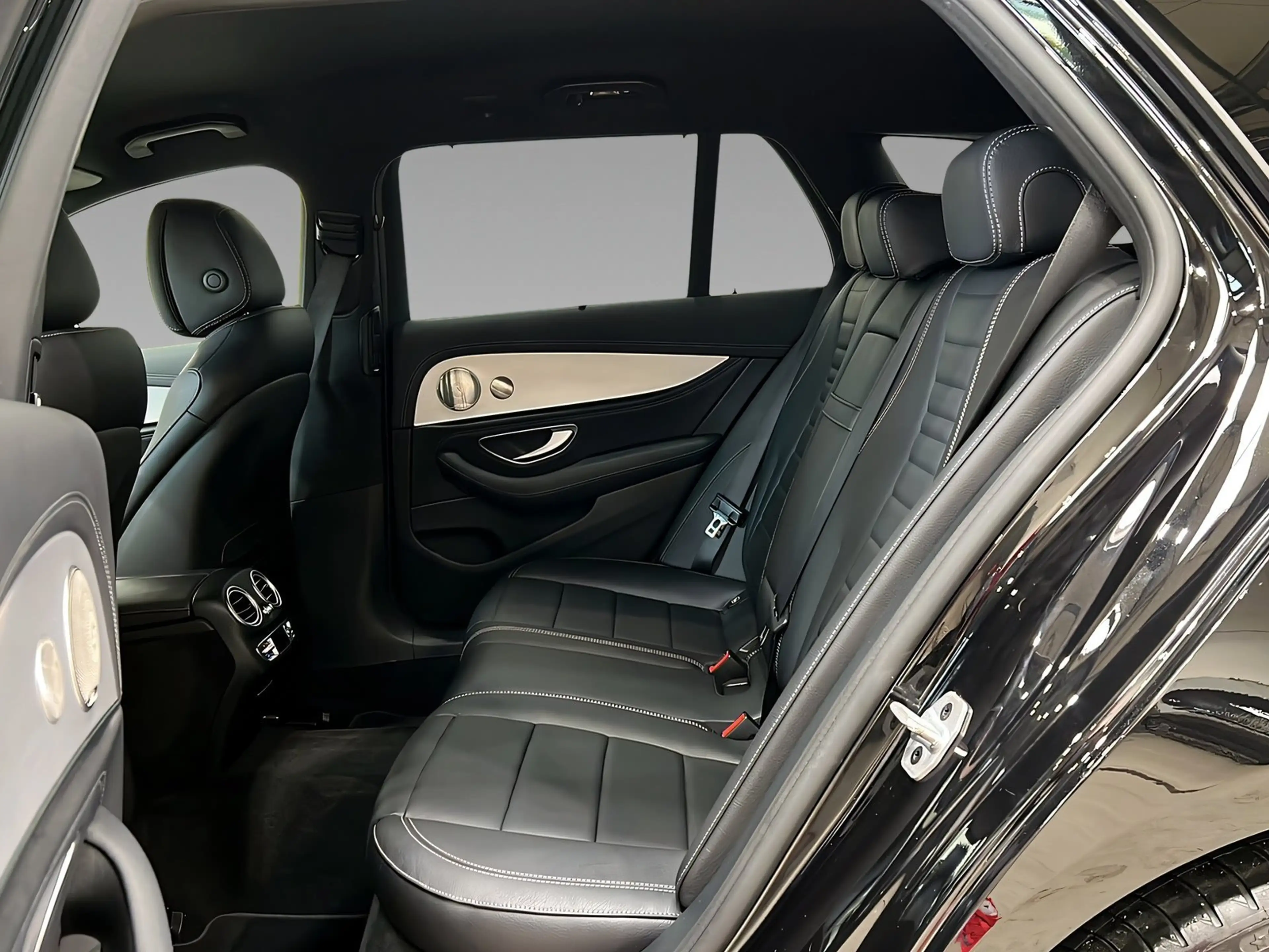 Mercedes-Benz E 400 d 4M T AMG+MULTI+DISTRO+Burme+StHz+HuD+AHK — photo 10
