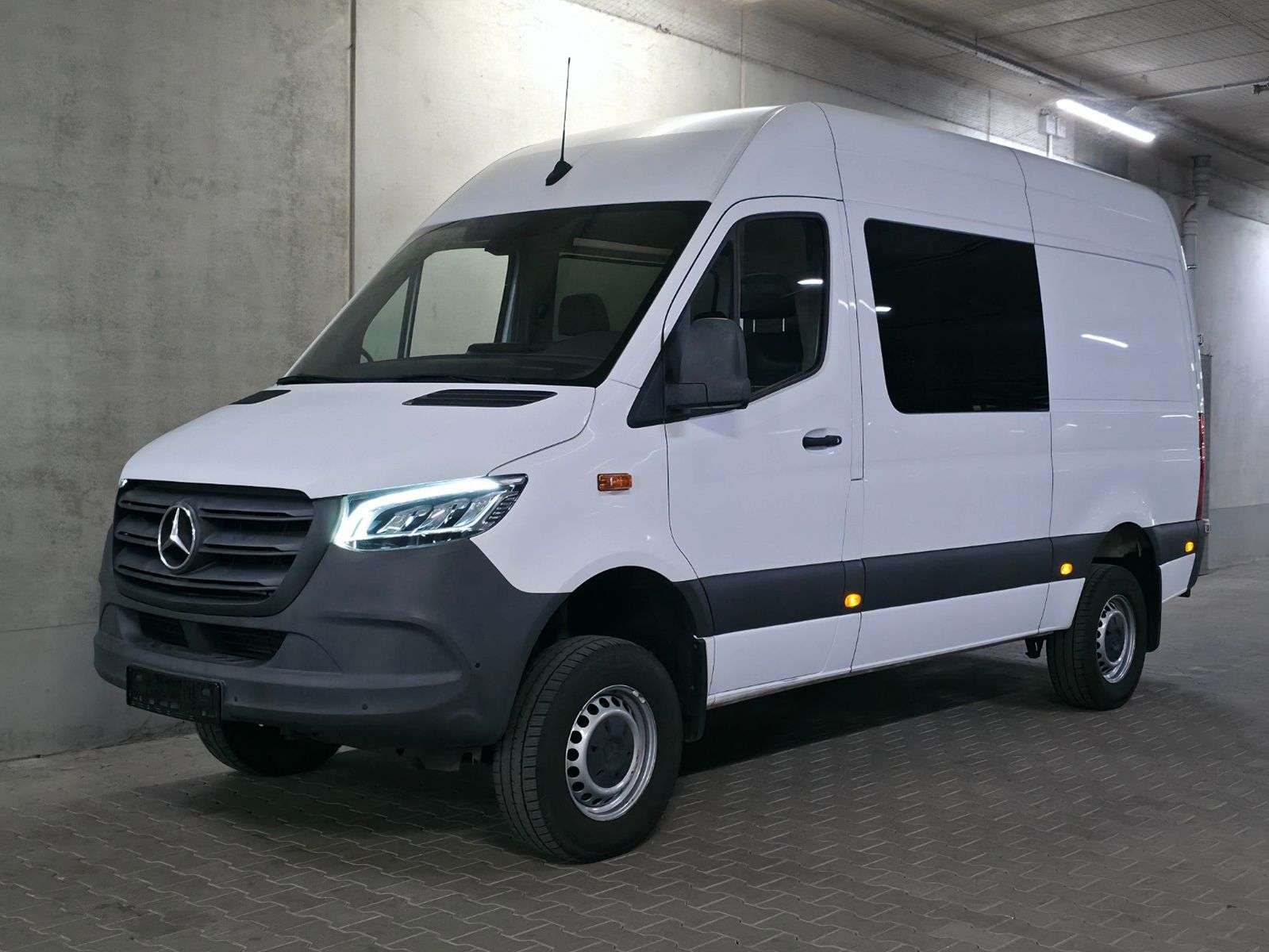 Second hand Mercedes Benz Sprinter 