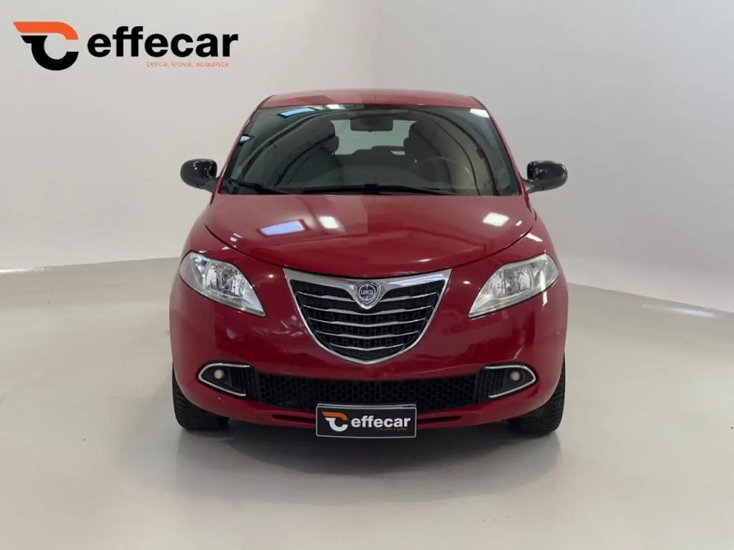 Lancia Ypsilon 1.2 69 CV 5 porte Platinum Rouge - 2