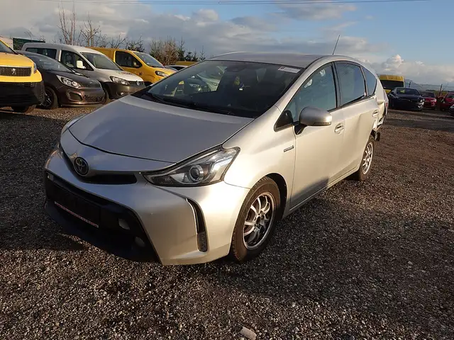 Toyota Prius +