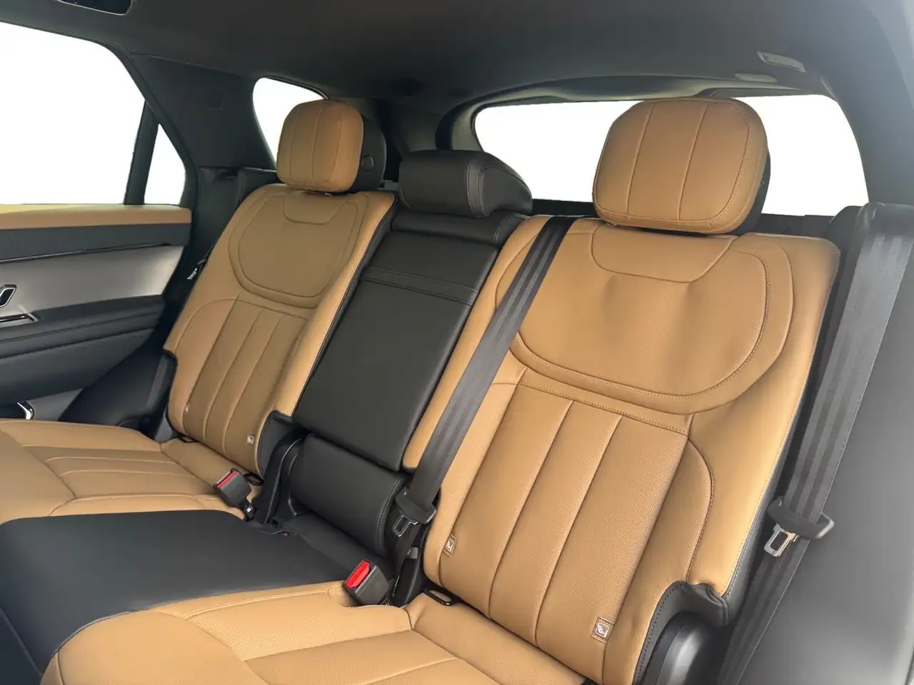 Land Rover Range Rover Sport снимка Land Rover Range Rover Sport