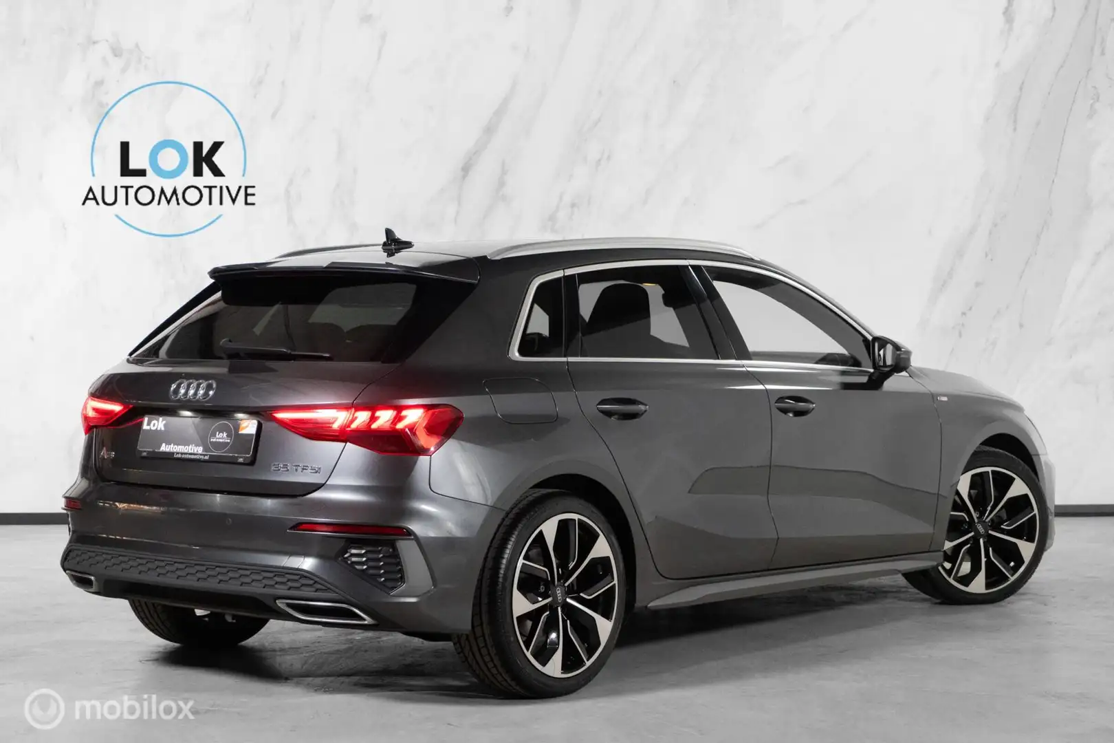 Audi A3 Sportback 35 TFSI S edition MATRIX|18INCH|SLINE| Grey - 2