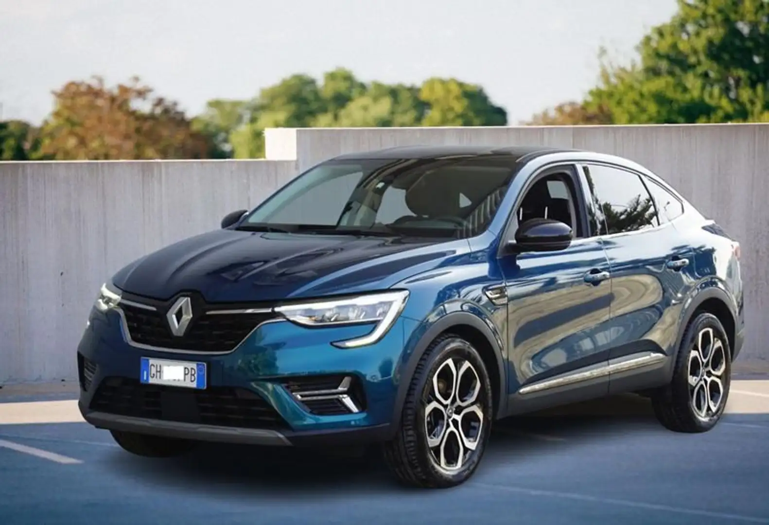Renault Arkana Hybrid E-TECH 145 CV Intens Зелёный - 2