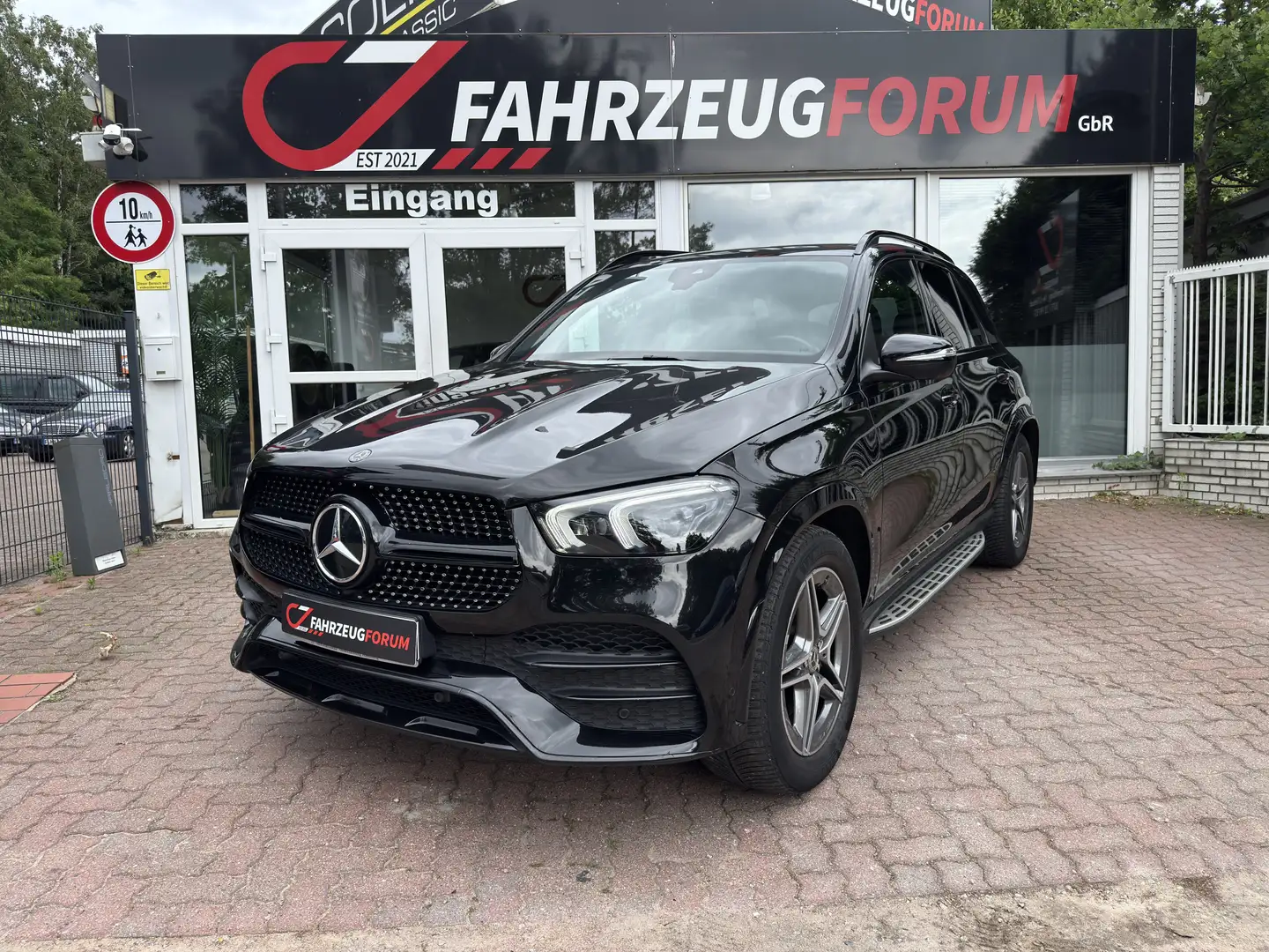 Mercedes-Benz GLE 350 d 4Matic*AMG-Line*Multibeam LED*PANO Zwart - 1