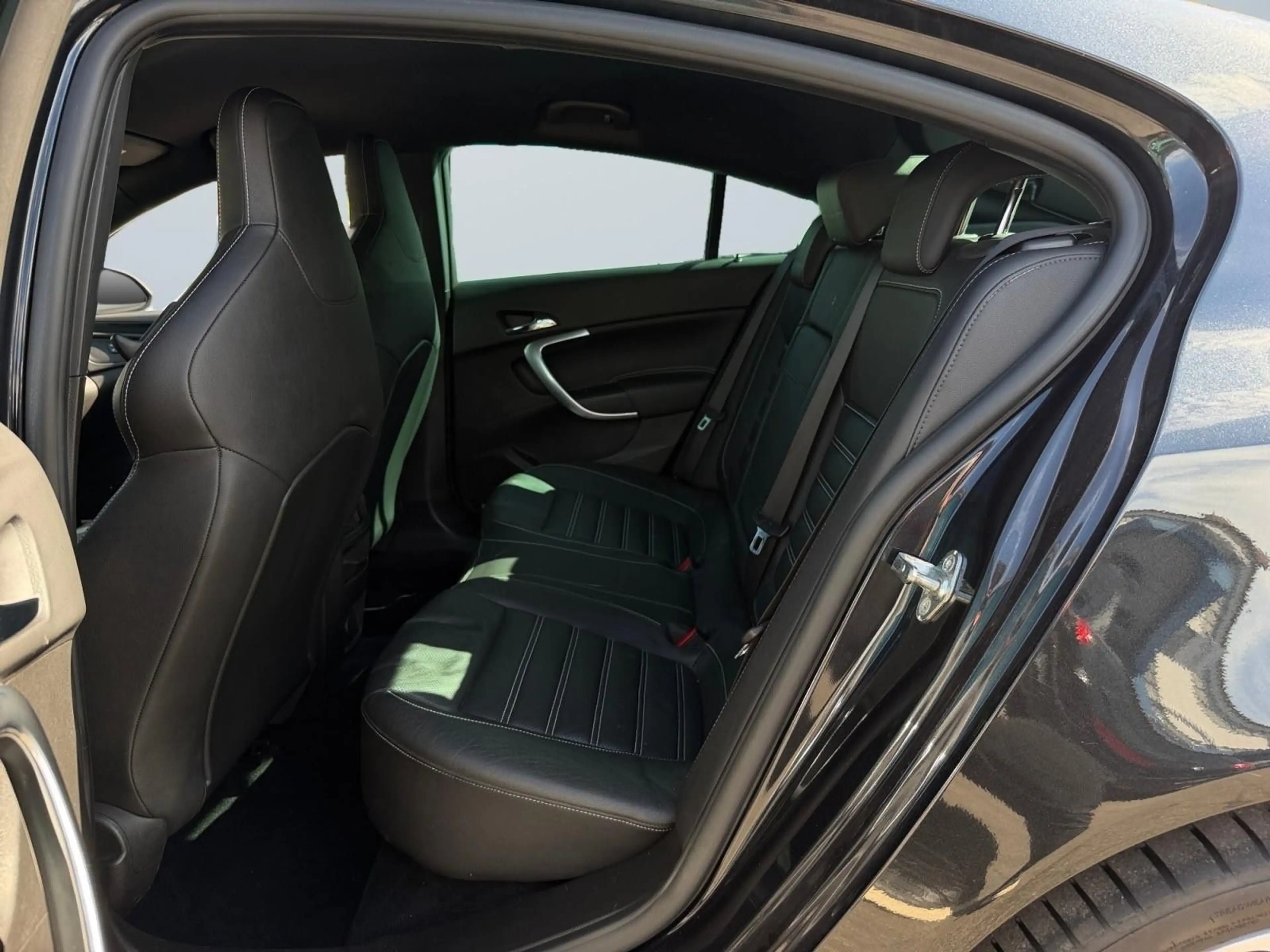 Opel Insignia A OPC Lim./4X4/LEDER/XENON/239KW/2.HAND — photo 12