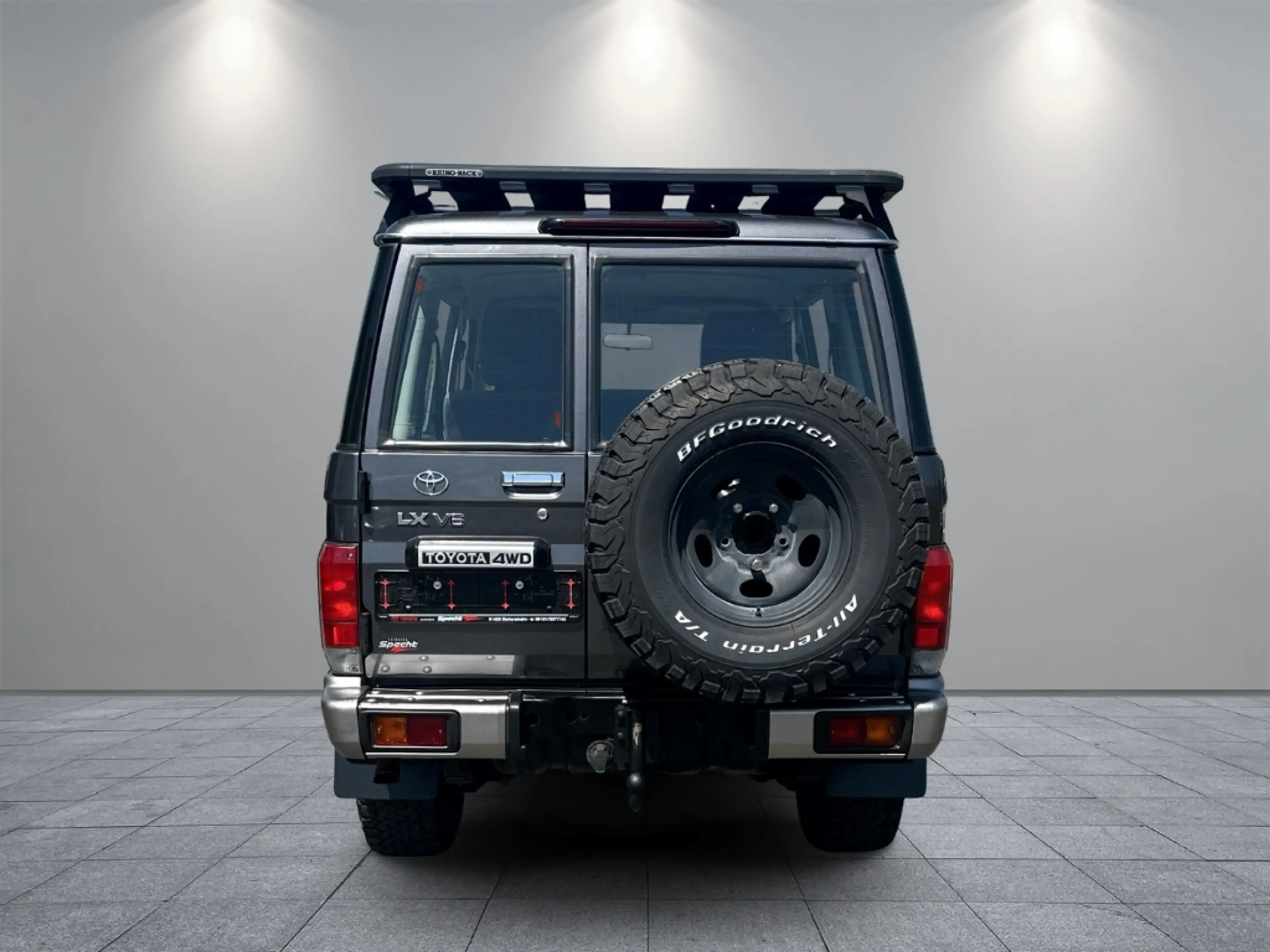 Toyota Land Cruiser GRJ 76 4,0 V6 AHK Klima BT el.SP met. eFH Servo TR — photo 5