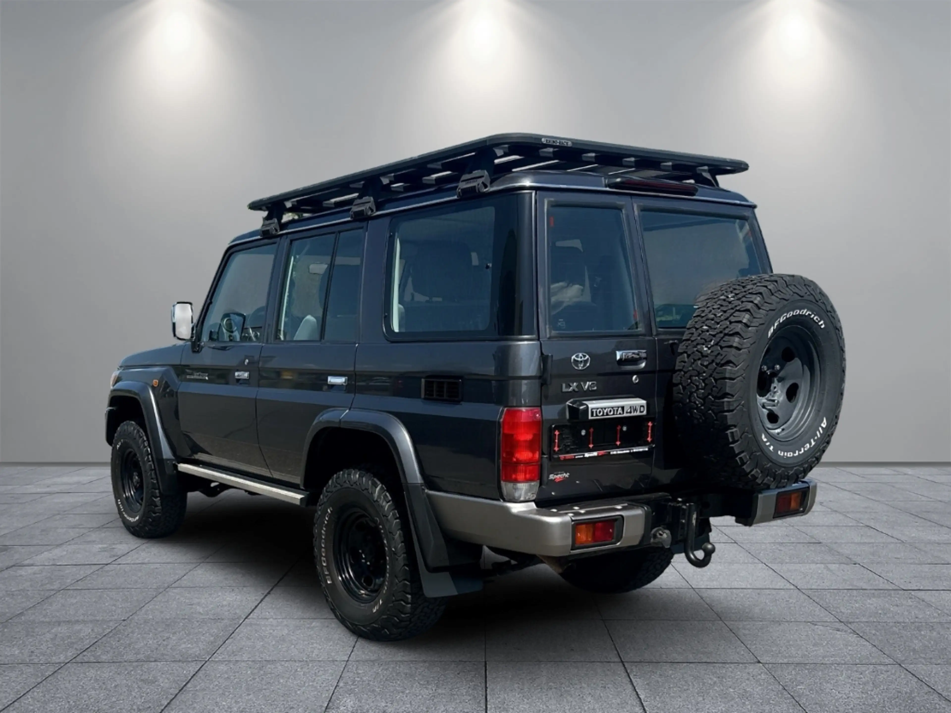Toyota Land Cruiser GRJ 76 4,0 V6 AHK Klima BT el.SP met. eFH Servo TR — photo 4