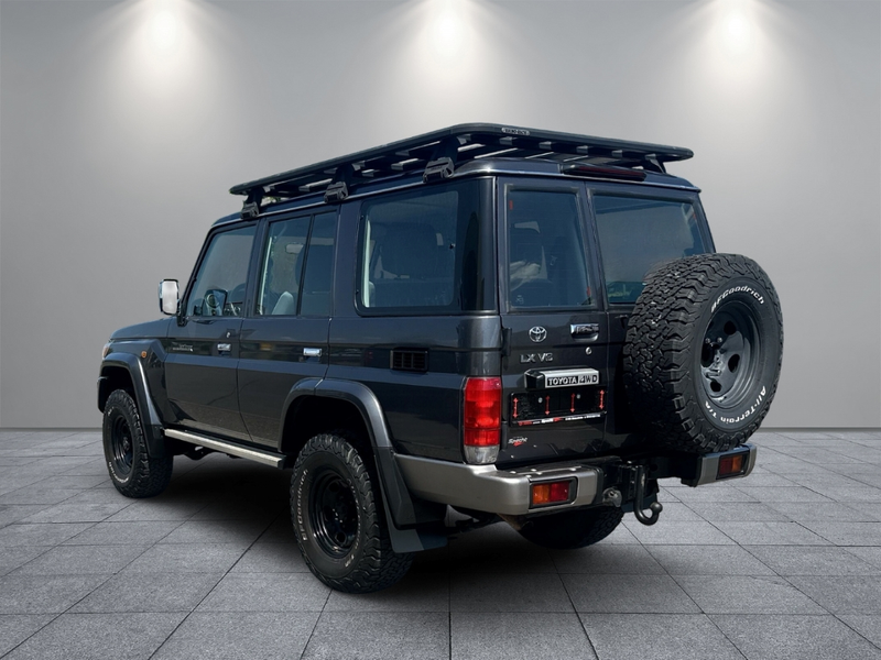 Toyota Land Cruiser GRJ 76 4,0 V6 AHK Klima BT el.SP met. eFH Servo TR — photo 4