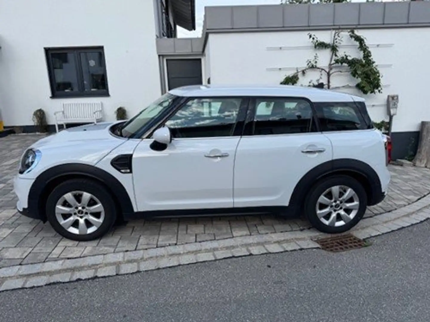 MINI One Countryman Mini One Countryman Alb - 1