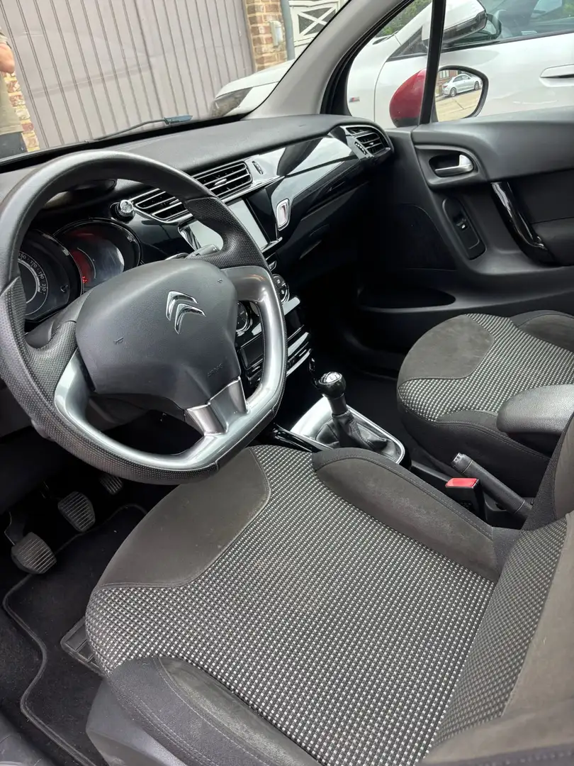 Citroen C3 C3 1.2 PureTech Exclusive Rouge - 1