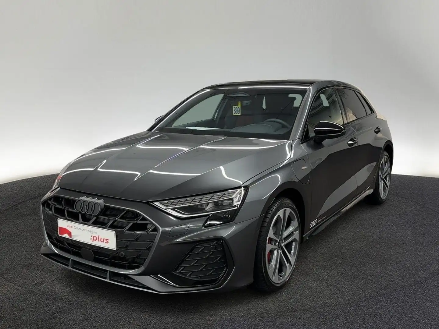 Audi A3 S line TFSI e S tronic Grau - 2