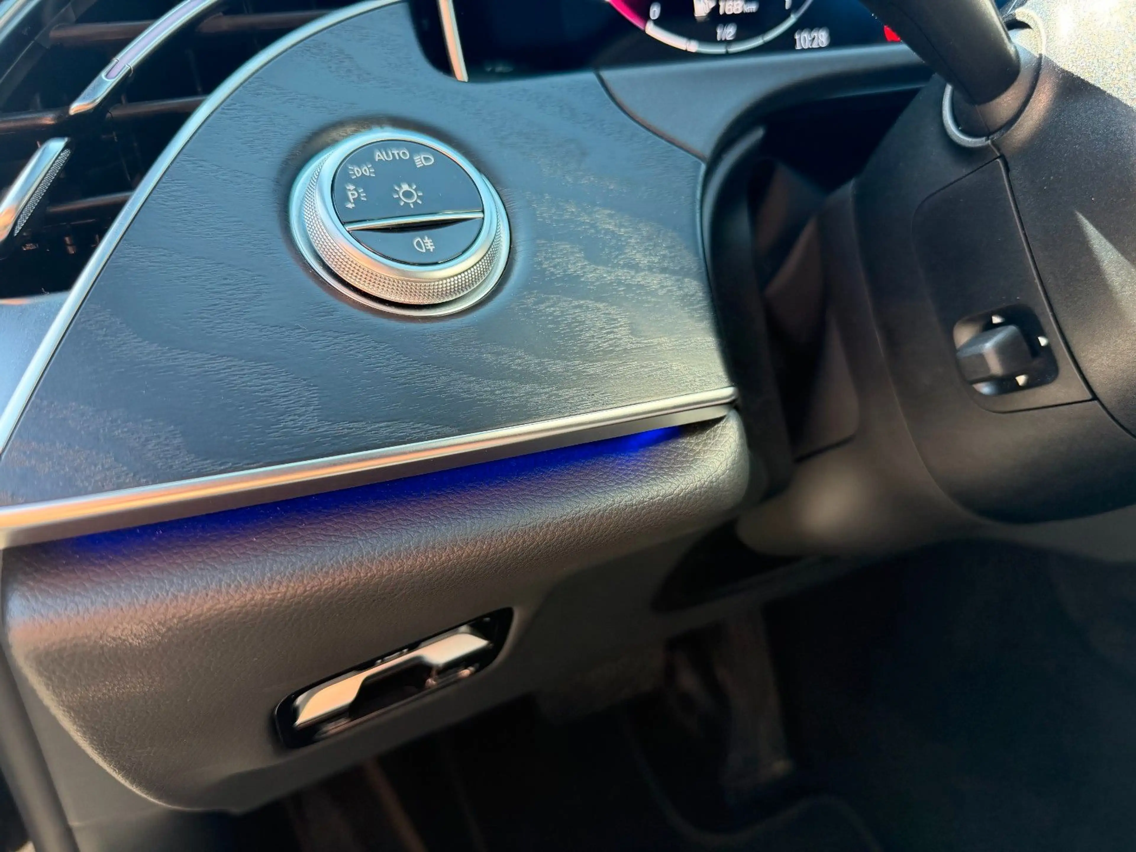 Mercedes-Benz E 450 d 4M T Avantgarde+Pano+AHK+Distr+Memory — photo 13