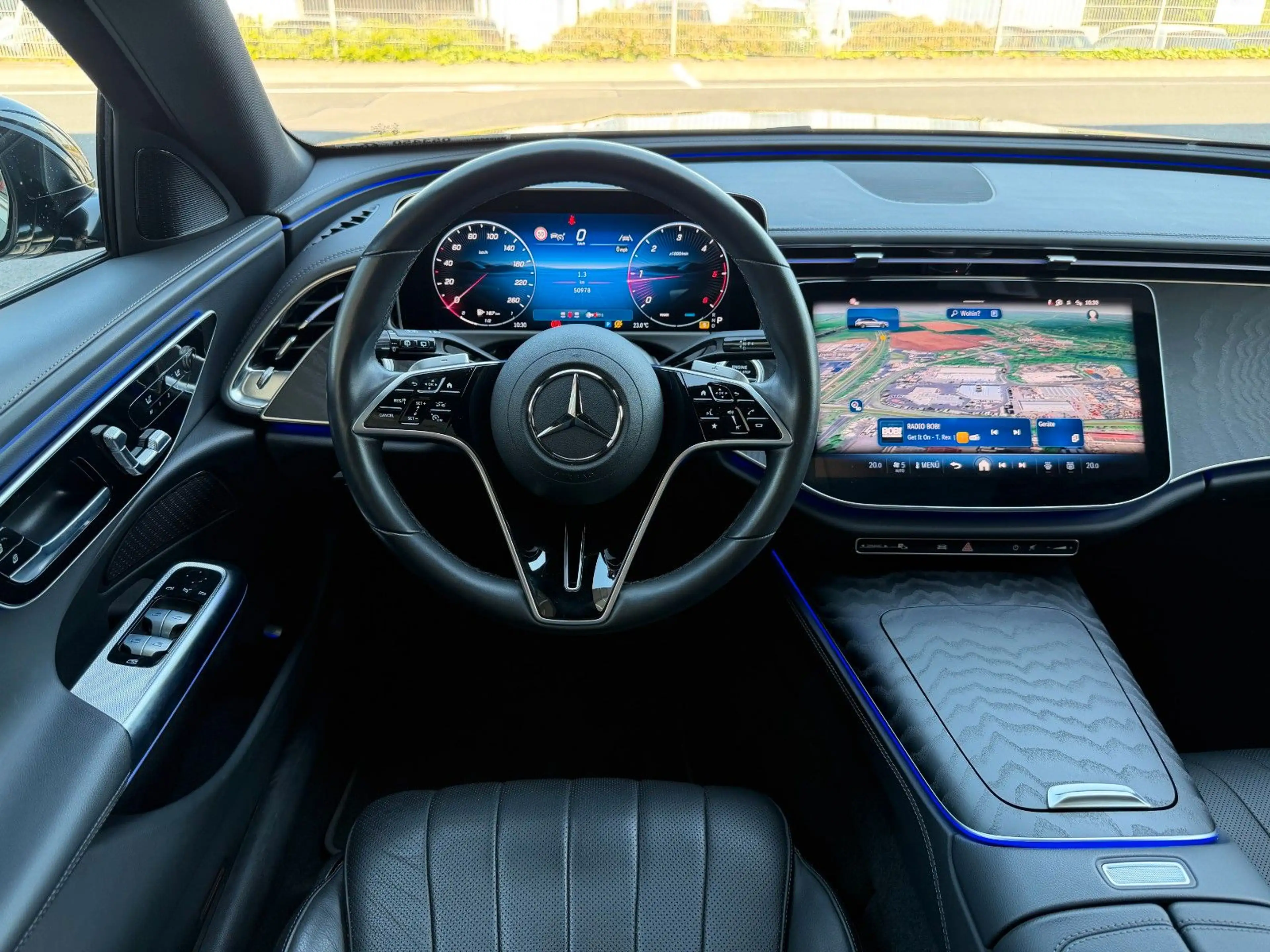 Mercedes-Benz E 450 d 4M T Avantgarde+Pano+AHK+Distr+Memory — photo 15