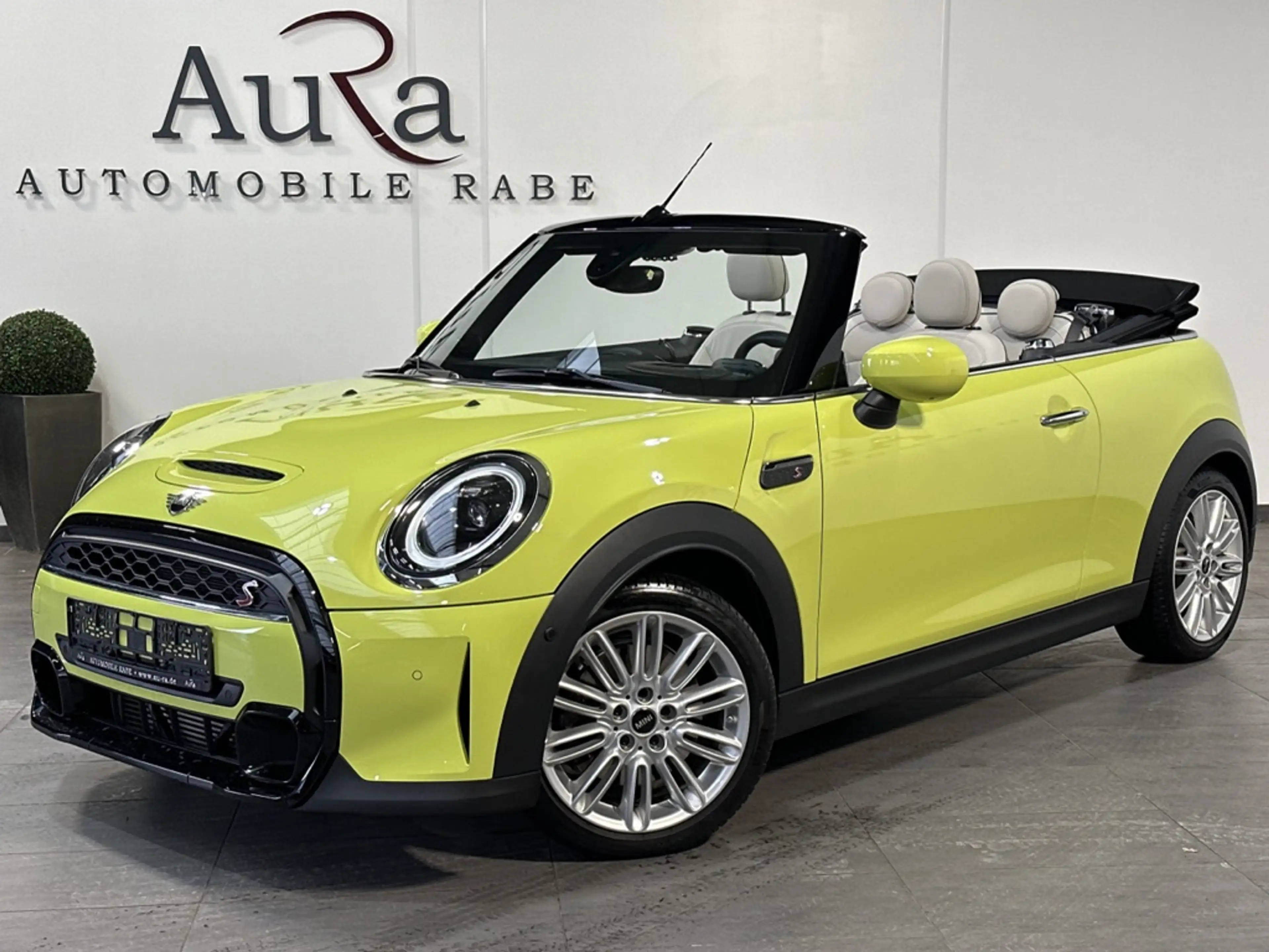 MINI Cooper S Cabrio Classic Trim NAV+LED+HEAD-UP+KAM — photo 2